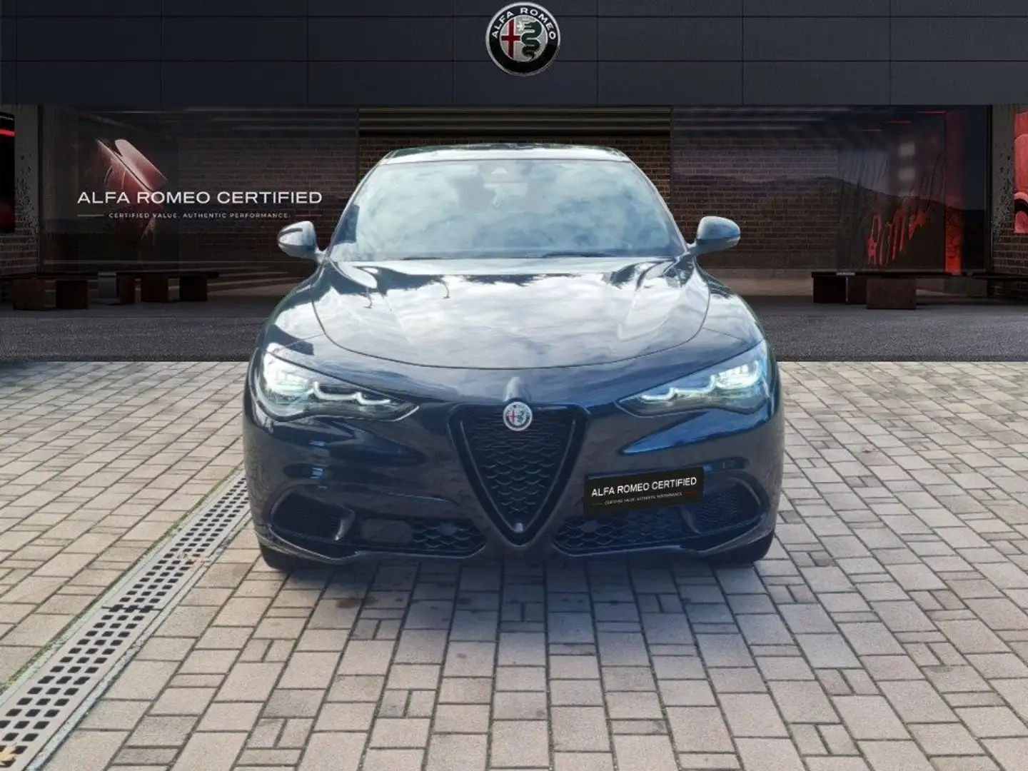 Alfa Romeo Stelvio MY23 2000 BZ 280CV VELOCE Noir - 2