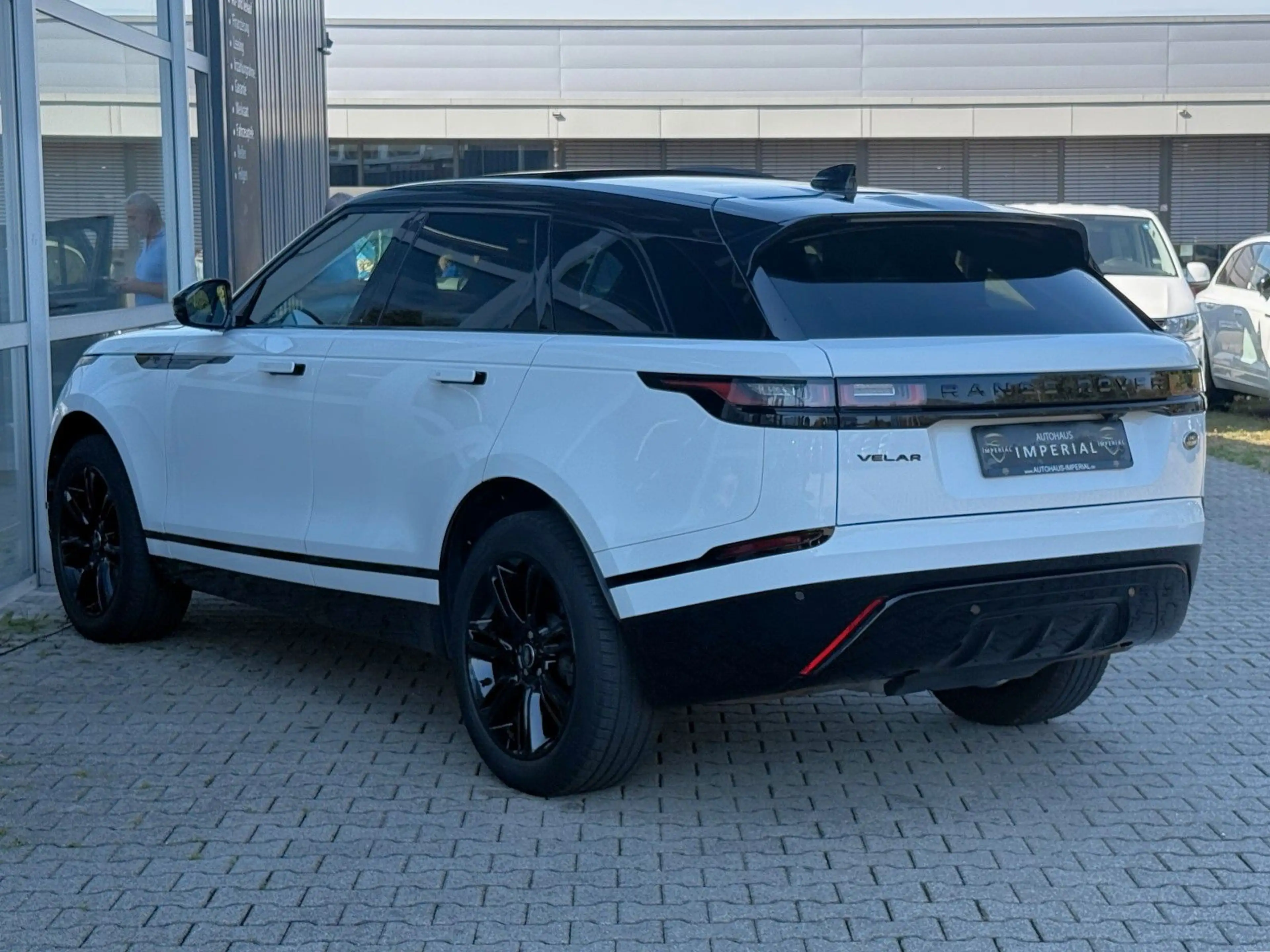 Land Rover Range Rover Velar R-Dynamic SE PANO+ACC+MEMORY — photo 4