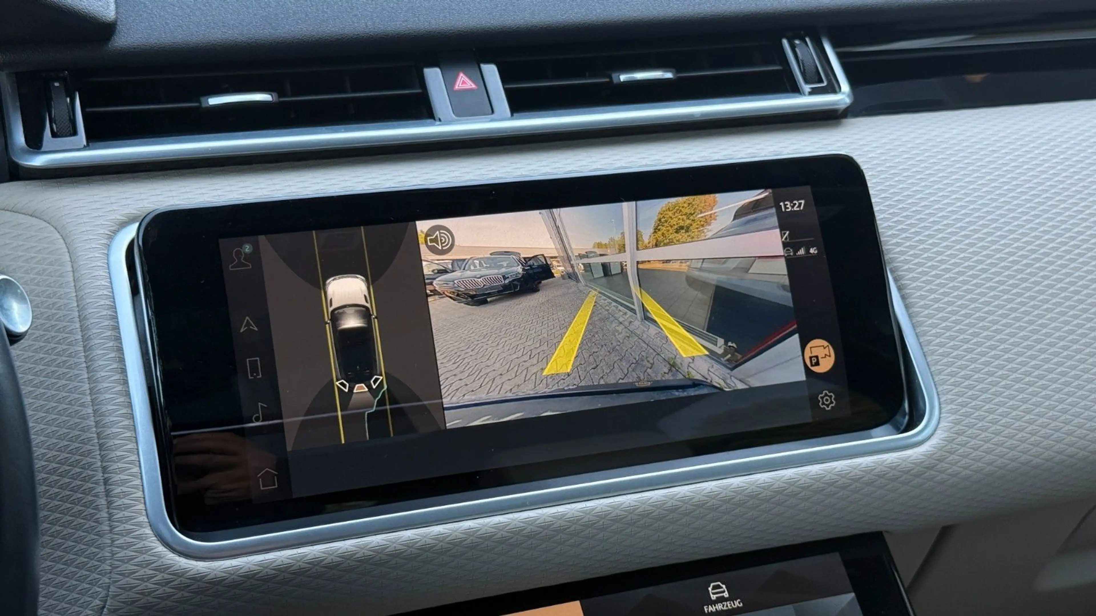 Land Rover Range Rover Velar R-Dynamic SE PANO+ACC+MEMORY — photo 25