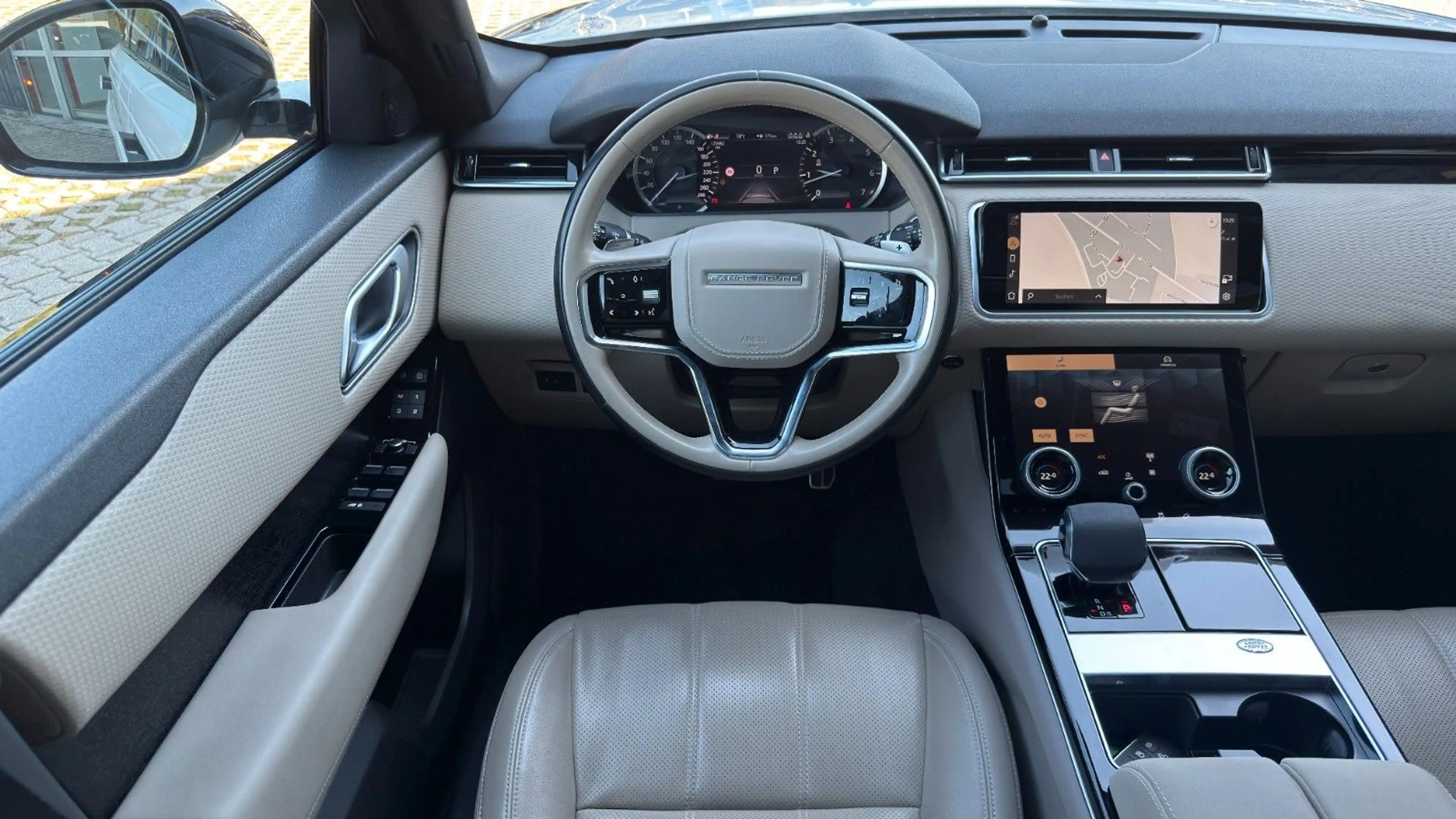 Land Rover Range Rover Velar R-Dynamic SE PANO+ACC+MEMORY — photo 10