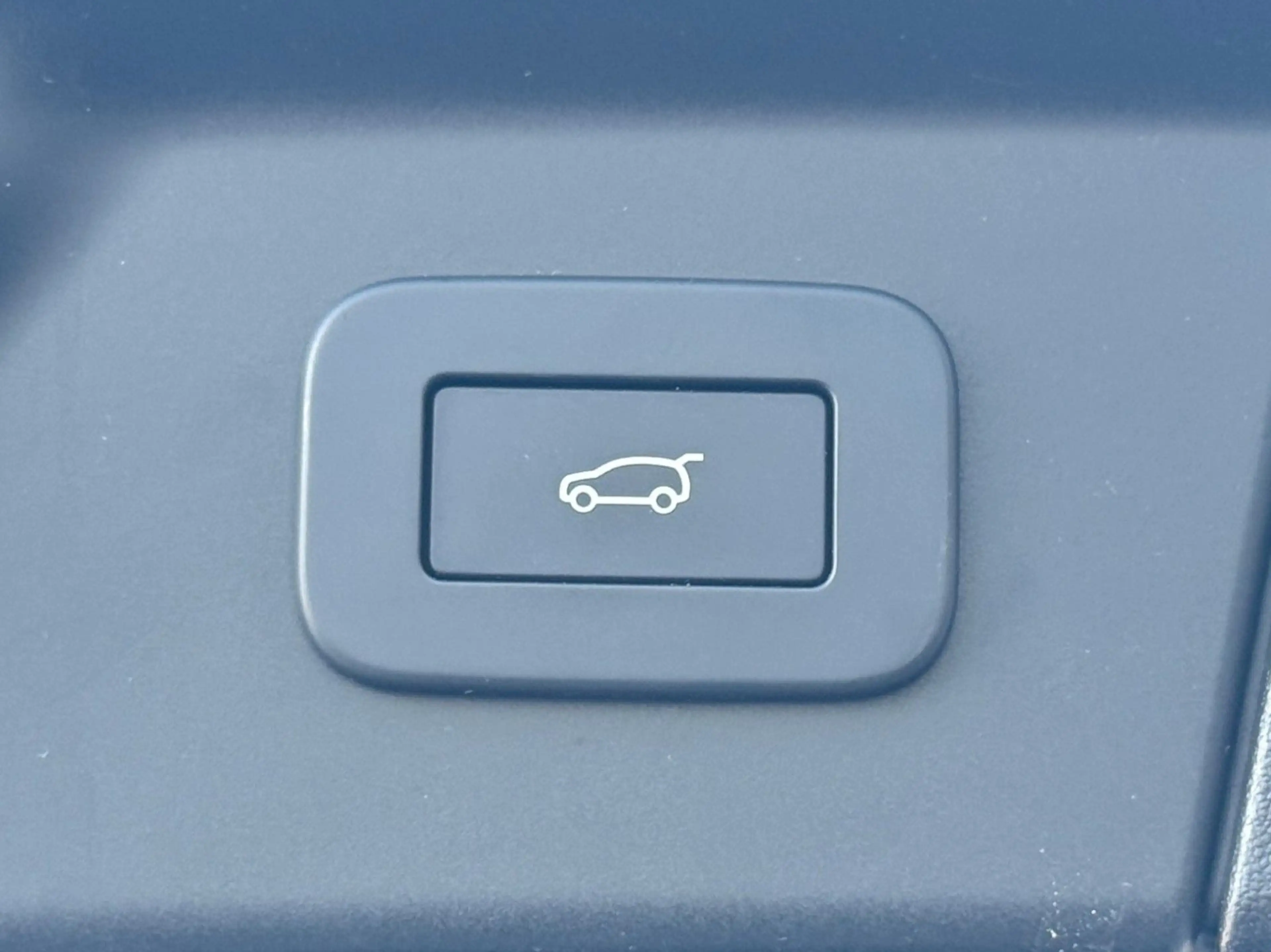 Land Rover Range Rover Velar R-Dynamic SE PANO+ACC+MEMORY — photo 29