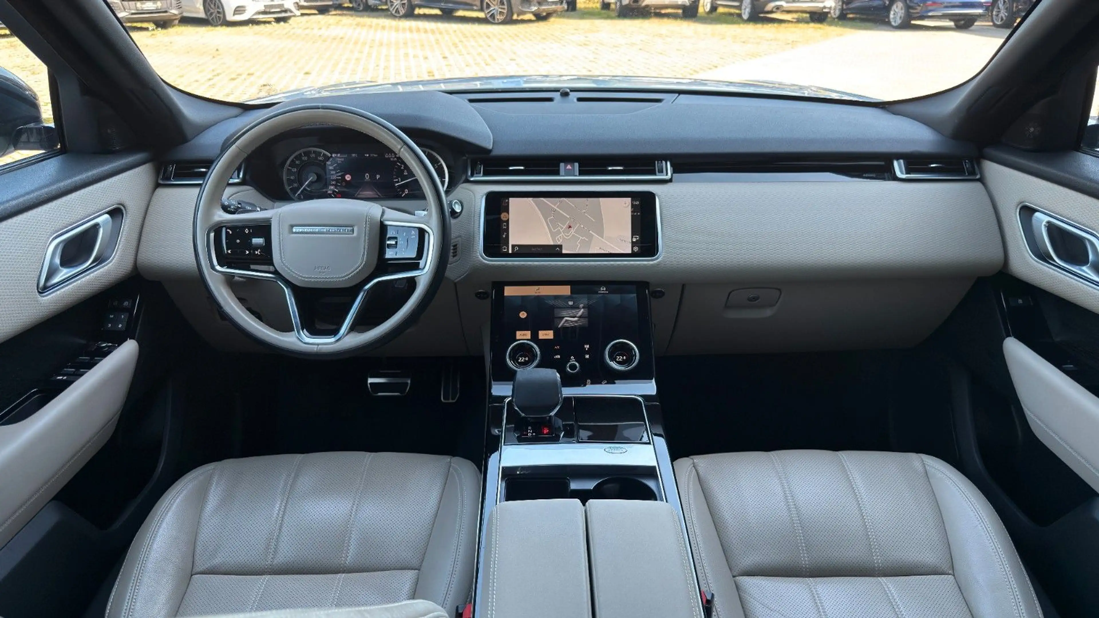 Land Rover Range Rover Velar R-Dynamic SE PANO+ACC+MEMORY — photo 11