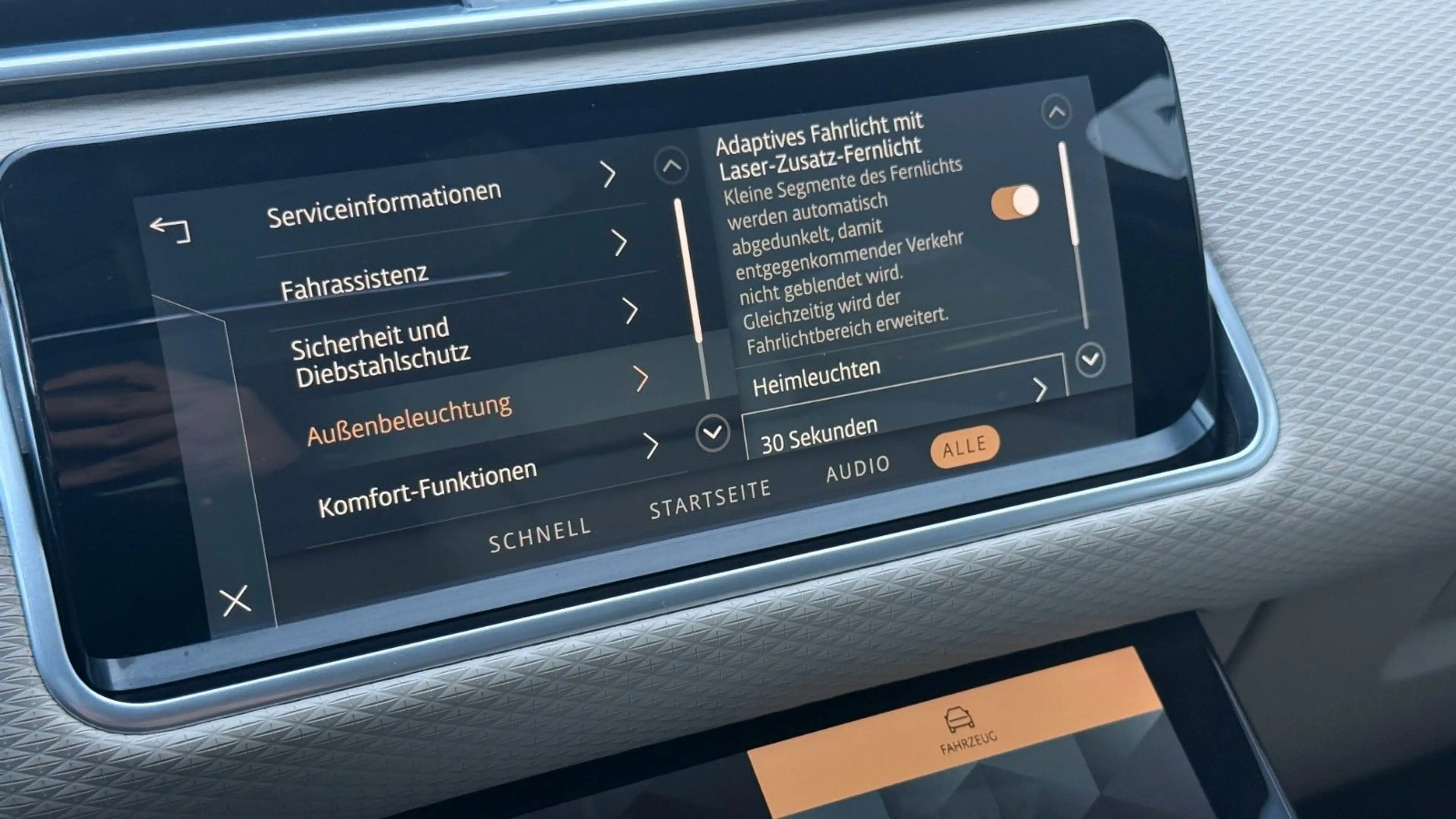 Land Rover Range Rover Velar R-Dynamic SE PANO+ACC+MEMORY — photo 37