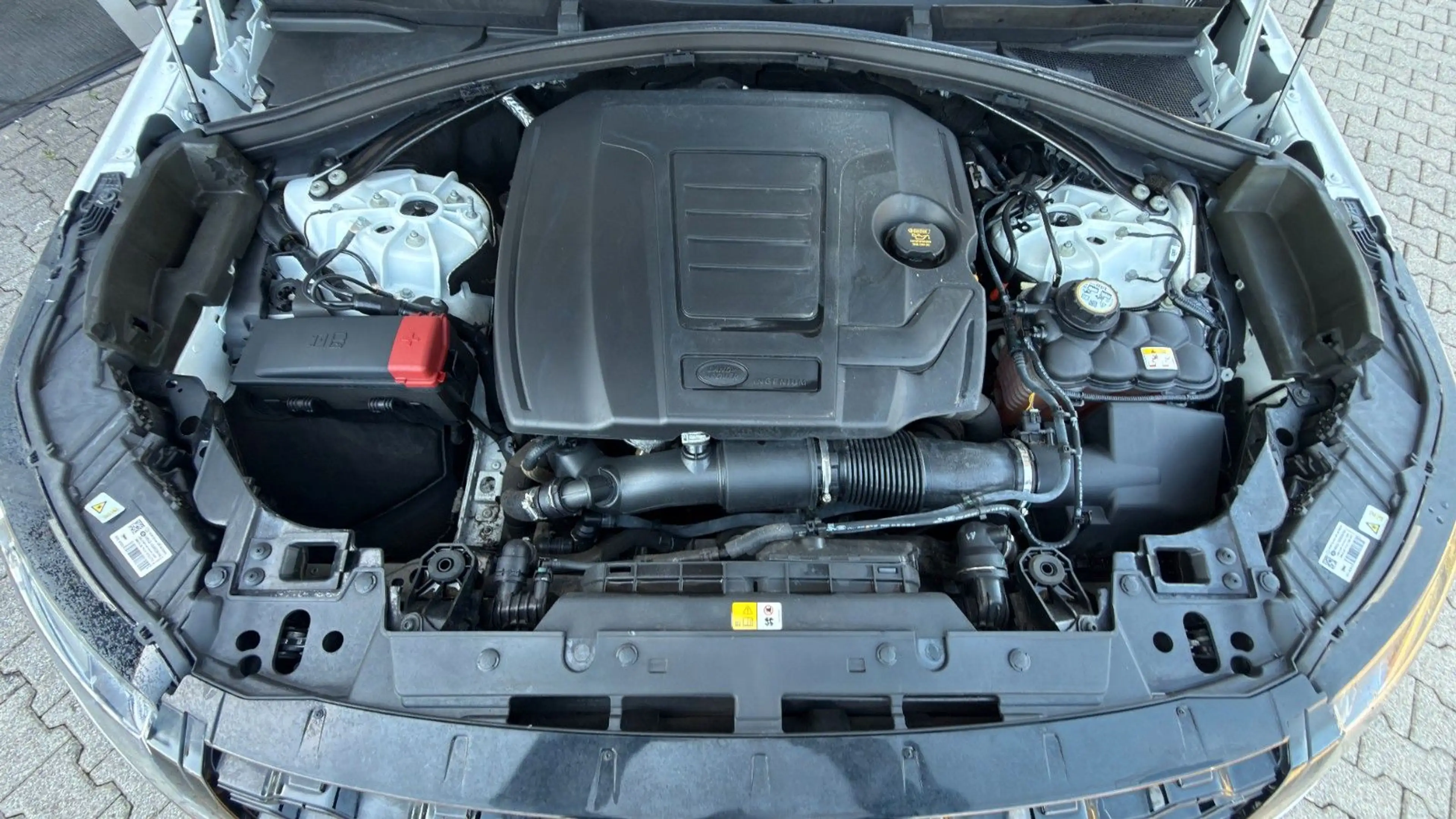 Land Rover Range Rover Velar R-Dynamic SE PANO+ACC+MEMORY — photo 41