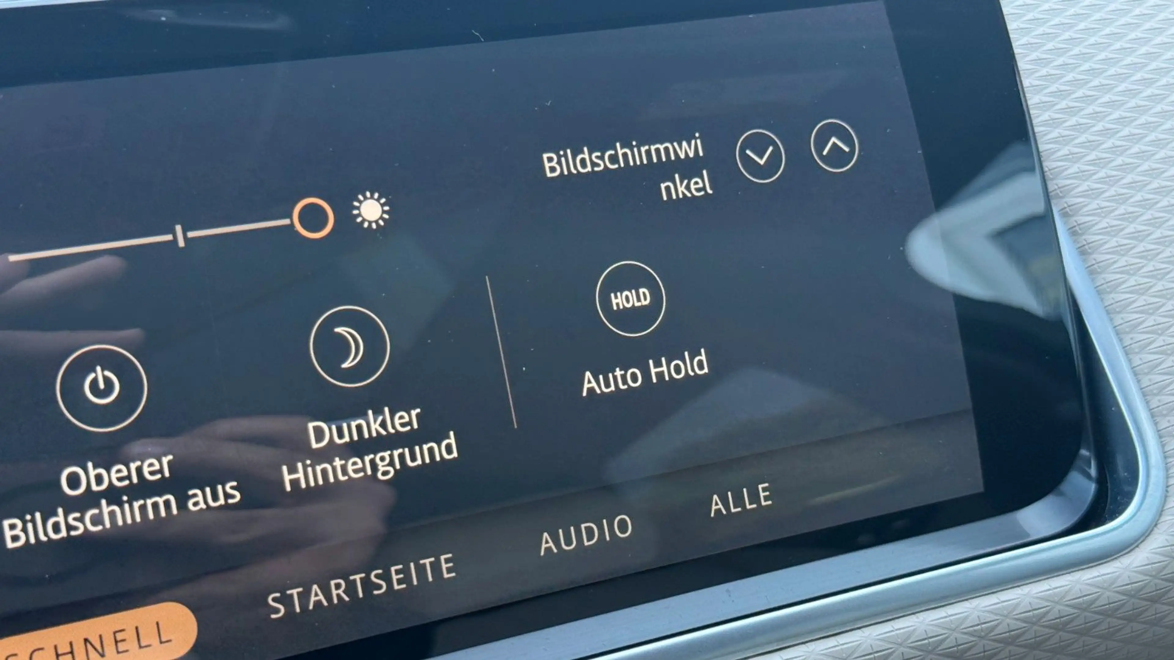 Land Rover Range Rover Velar R-Dynamic SE PANO+ACC+MEMORY — photo 35