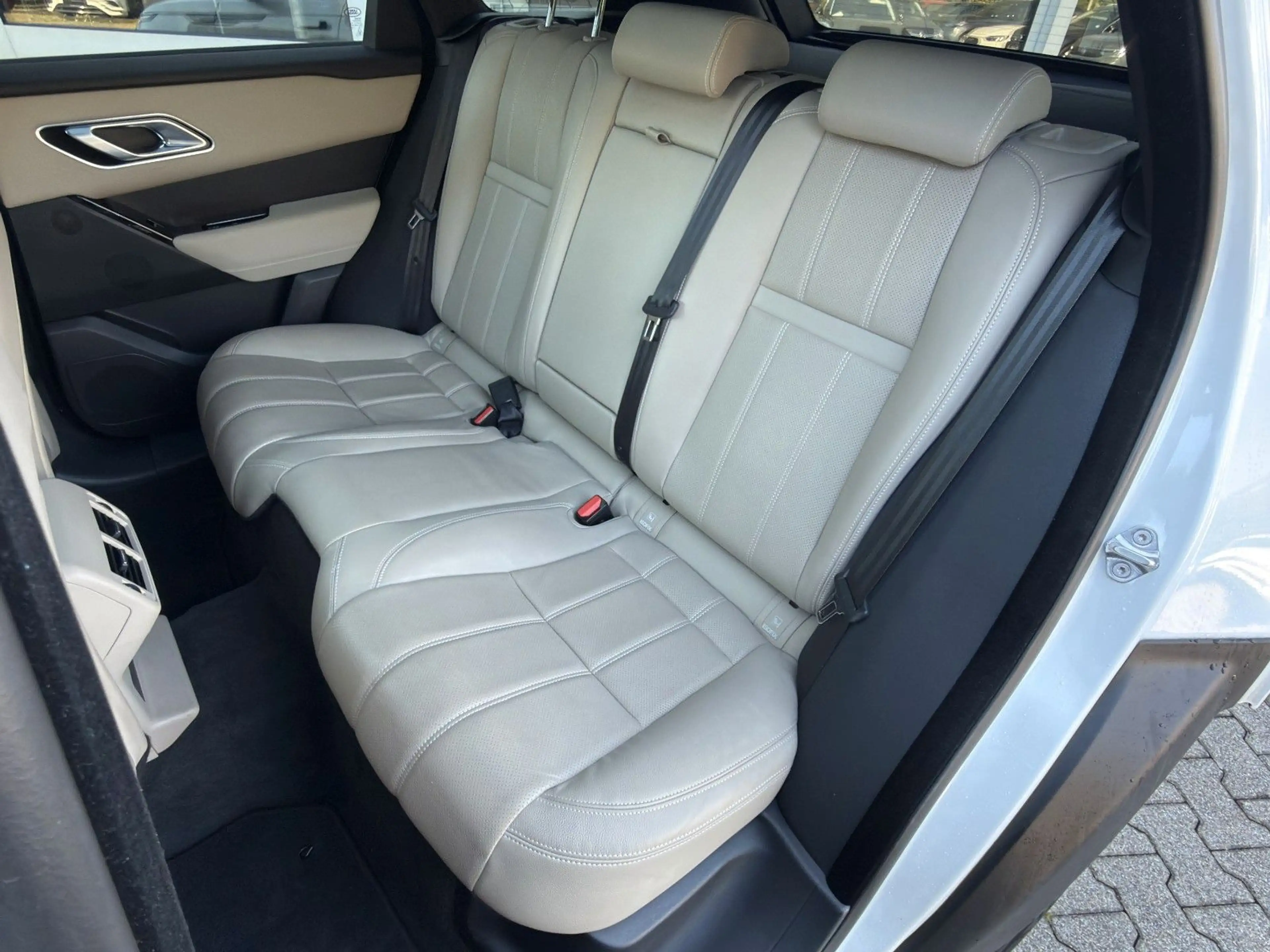 Land Rover Range Rover Velar R-Dynamic SE PANO+ACC+MEMORY — photo 18