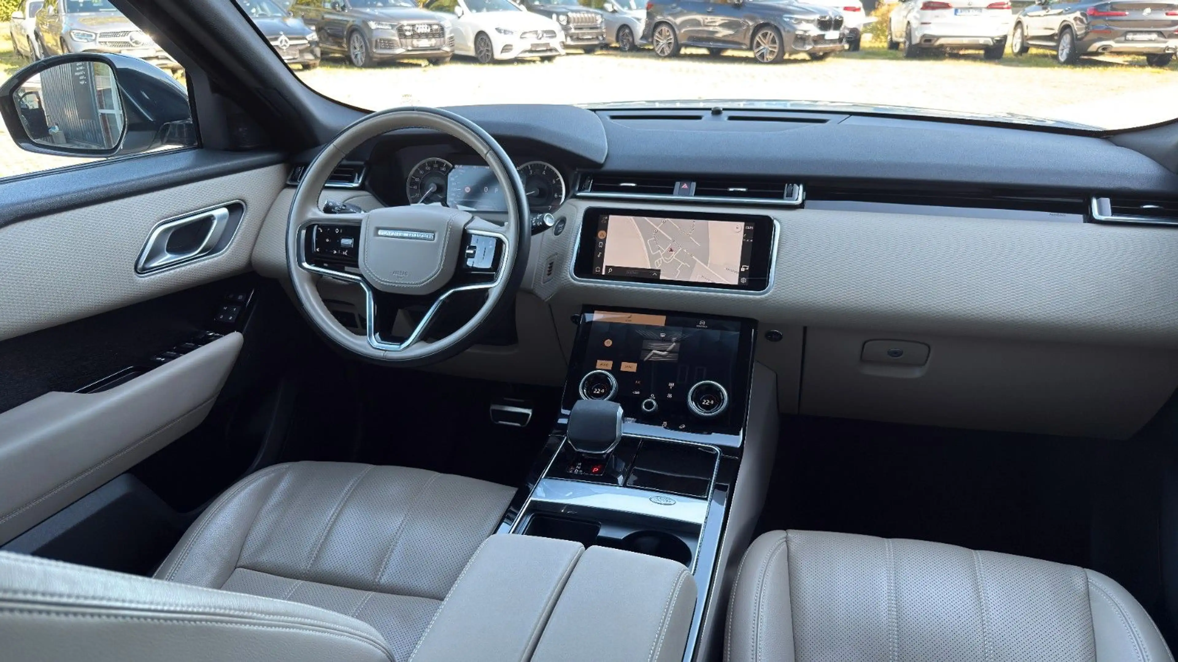 Land Rover Range Rover Velar R-Dynamic SE PANO+ACC+MEMORY — photo 13
