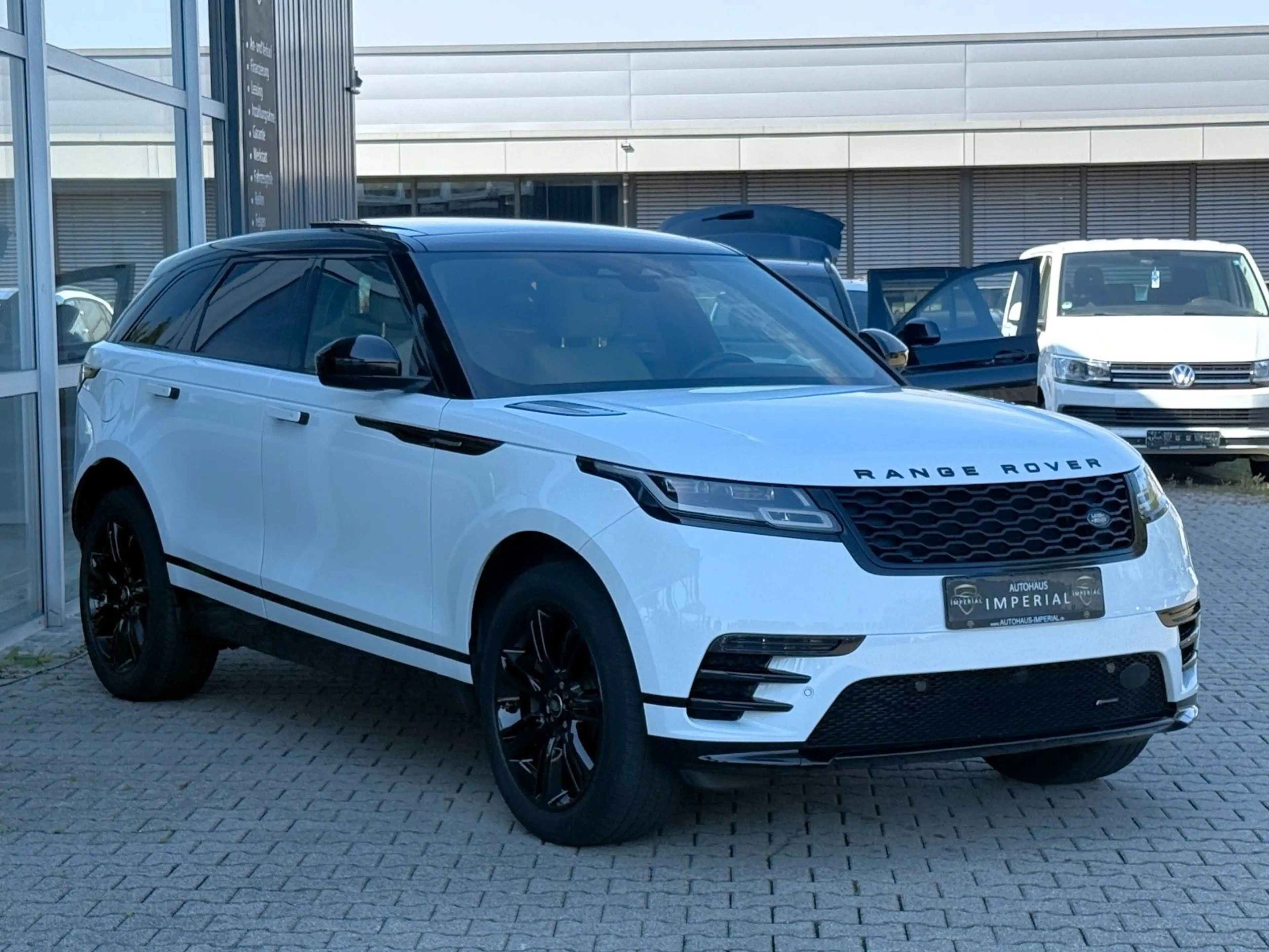 Land Rover Range Rover Velar R-Dynamic SE PANO+ACC+MEMORY — photo 3