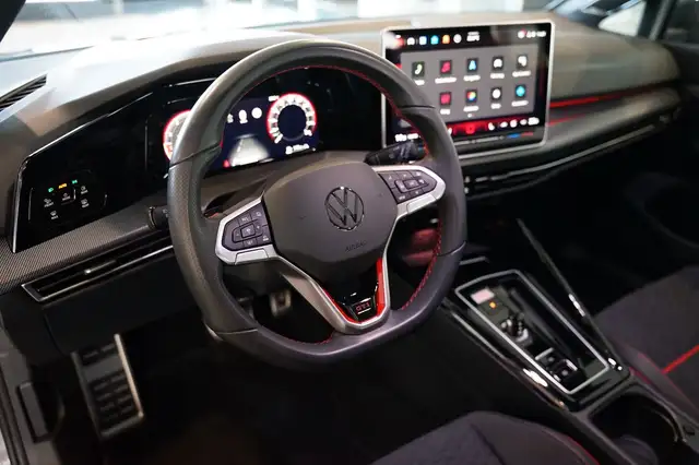 Volkswagen Golf view 11