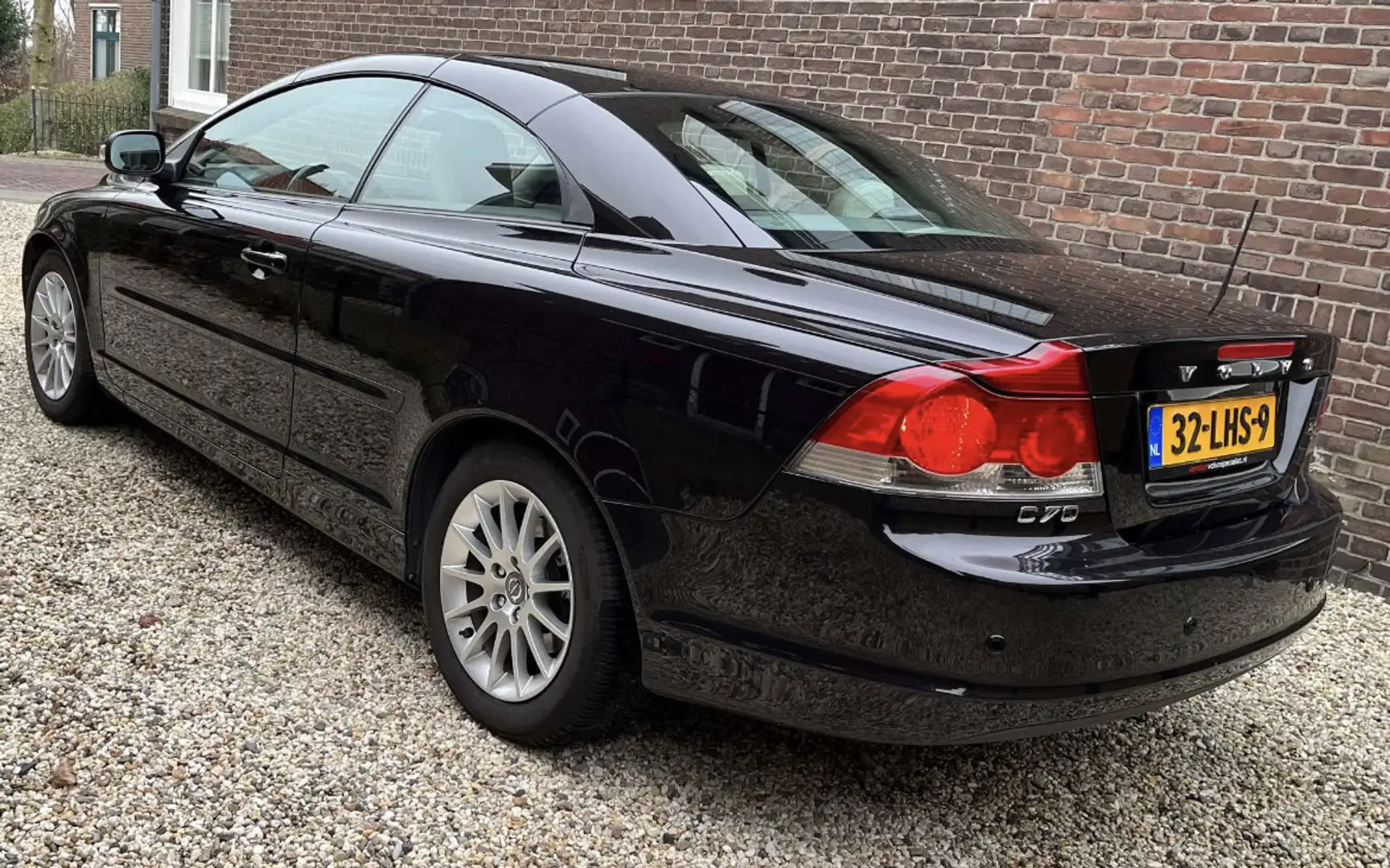 Volvo C70 2.4 Momentum - youngtimer Negru - 2
