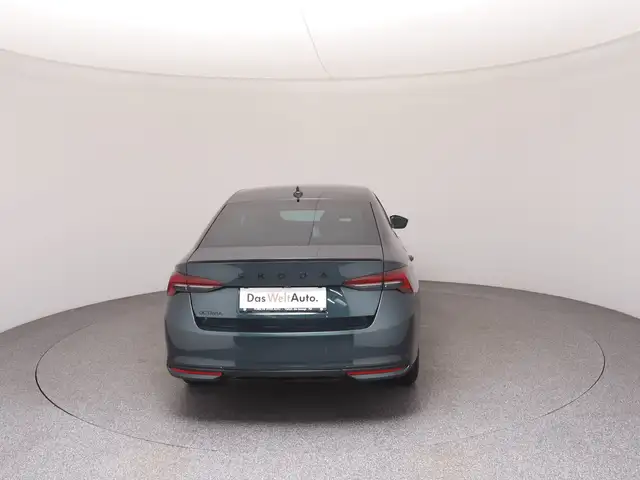 Skoda Octavia view 6
