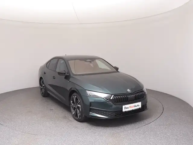 Skoda Octavia view 2