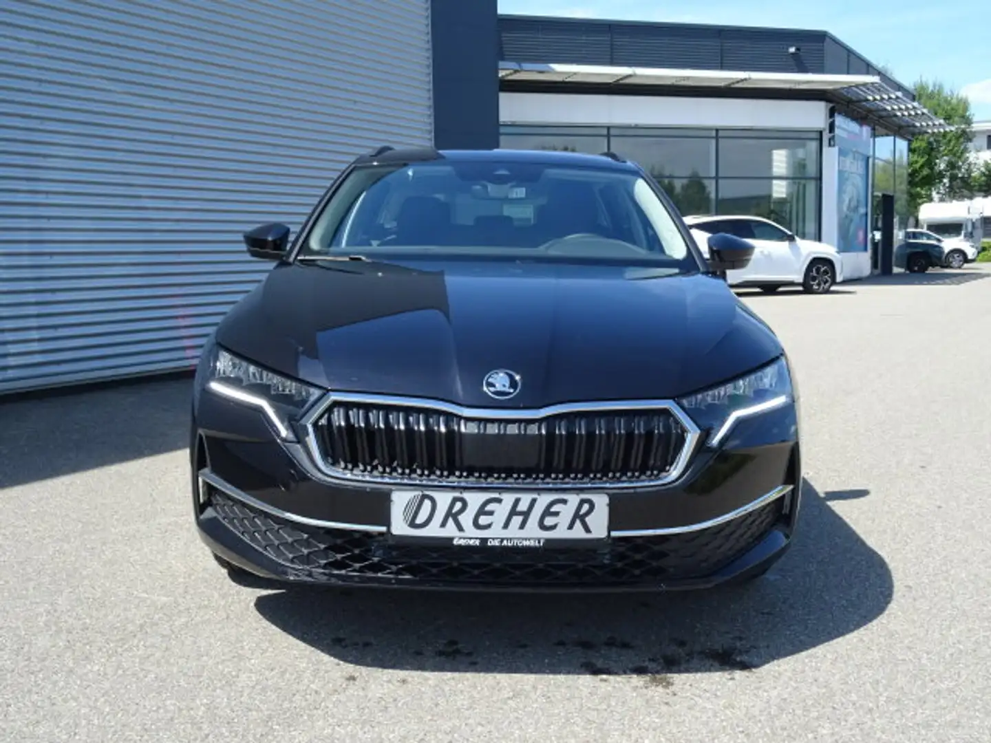 Skoda Octavia Octavia NAGELNEU /DSG / PDC / ALU / EXTRAS !  LED Fekete - 2