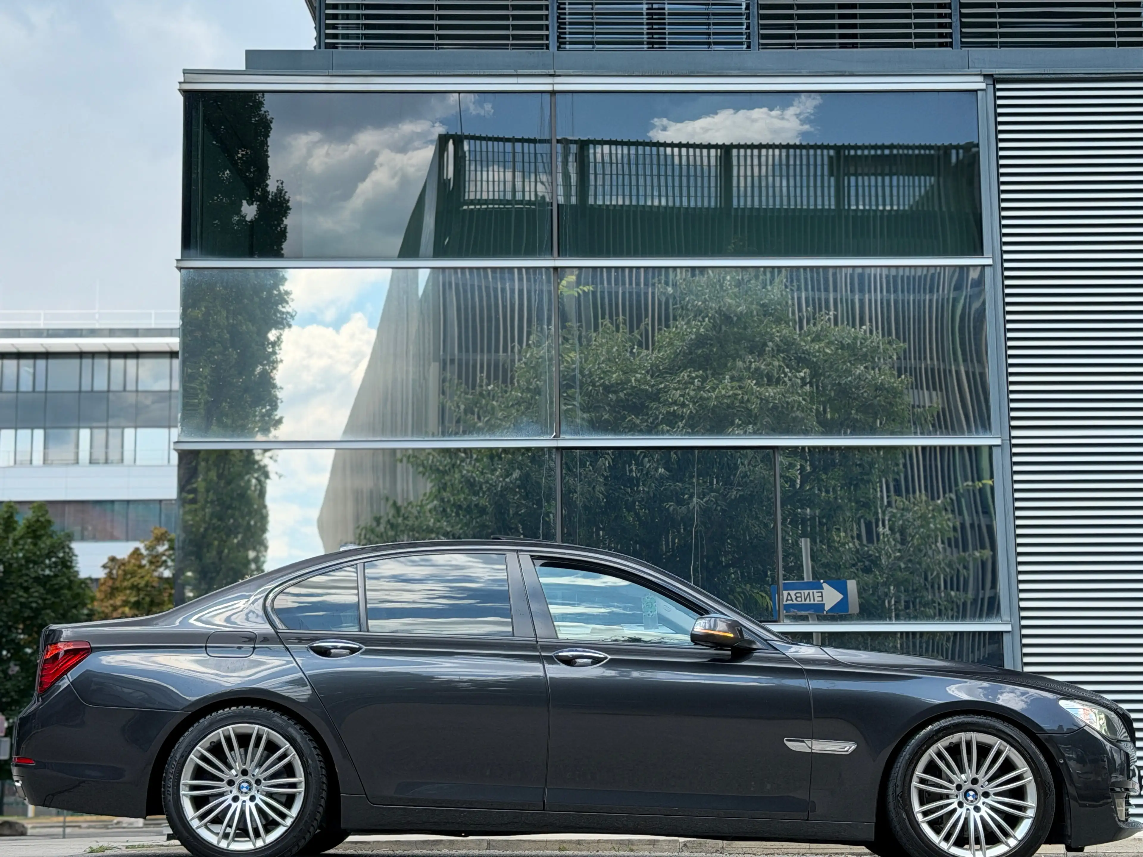 BMW 740 740 d xDrive — photo 7