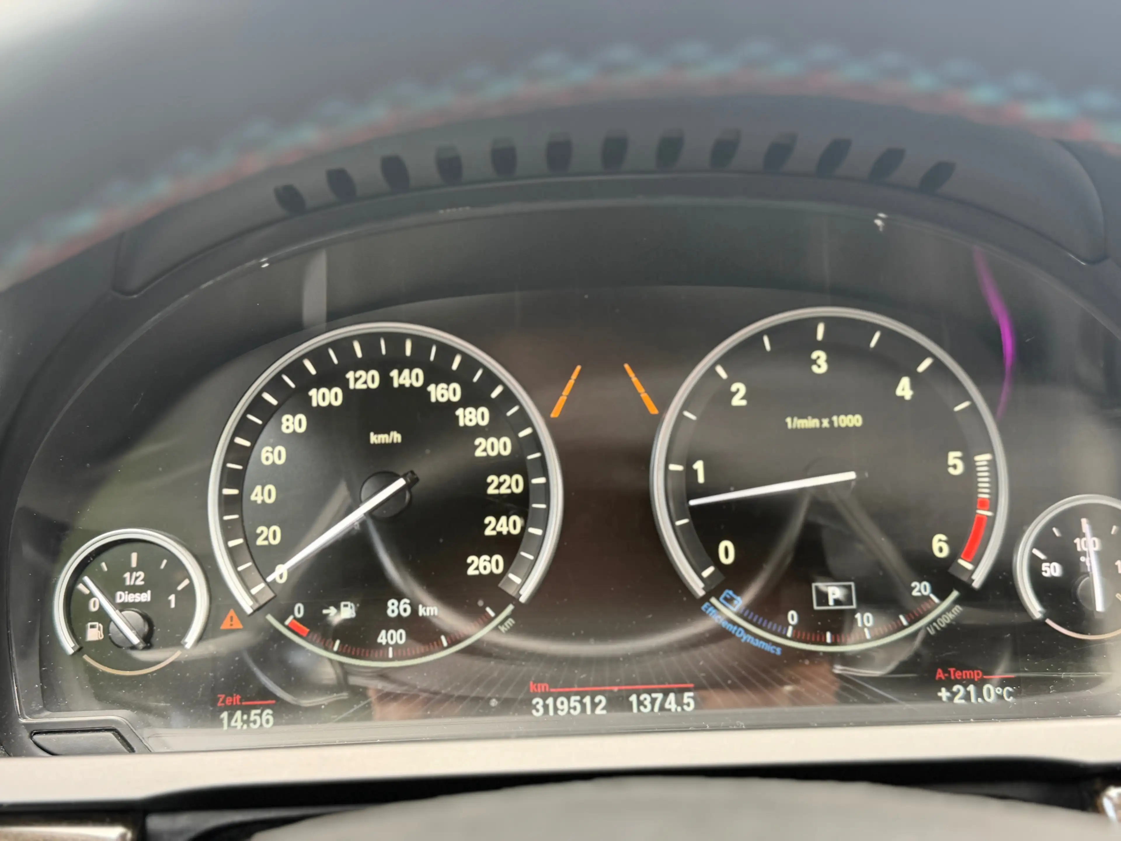 BMW 740 740 d xDrive — photo 14