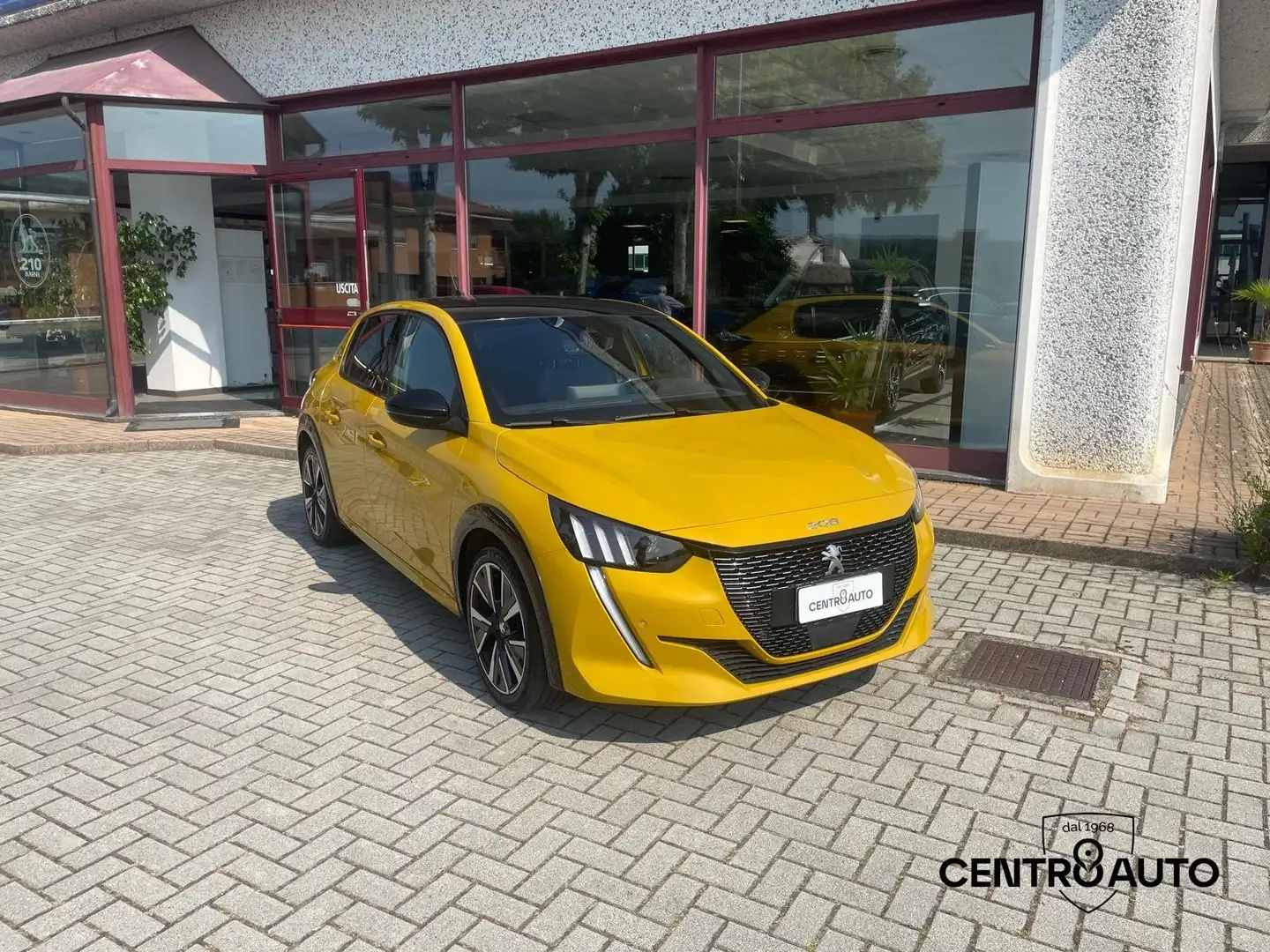Peugeot 208 1.2 puretech GT Line 100cv Gelb - 1