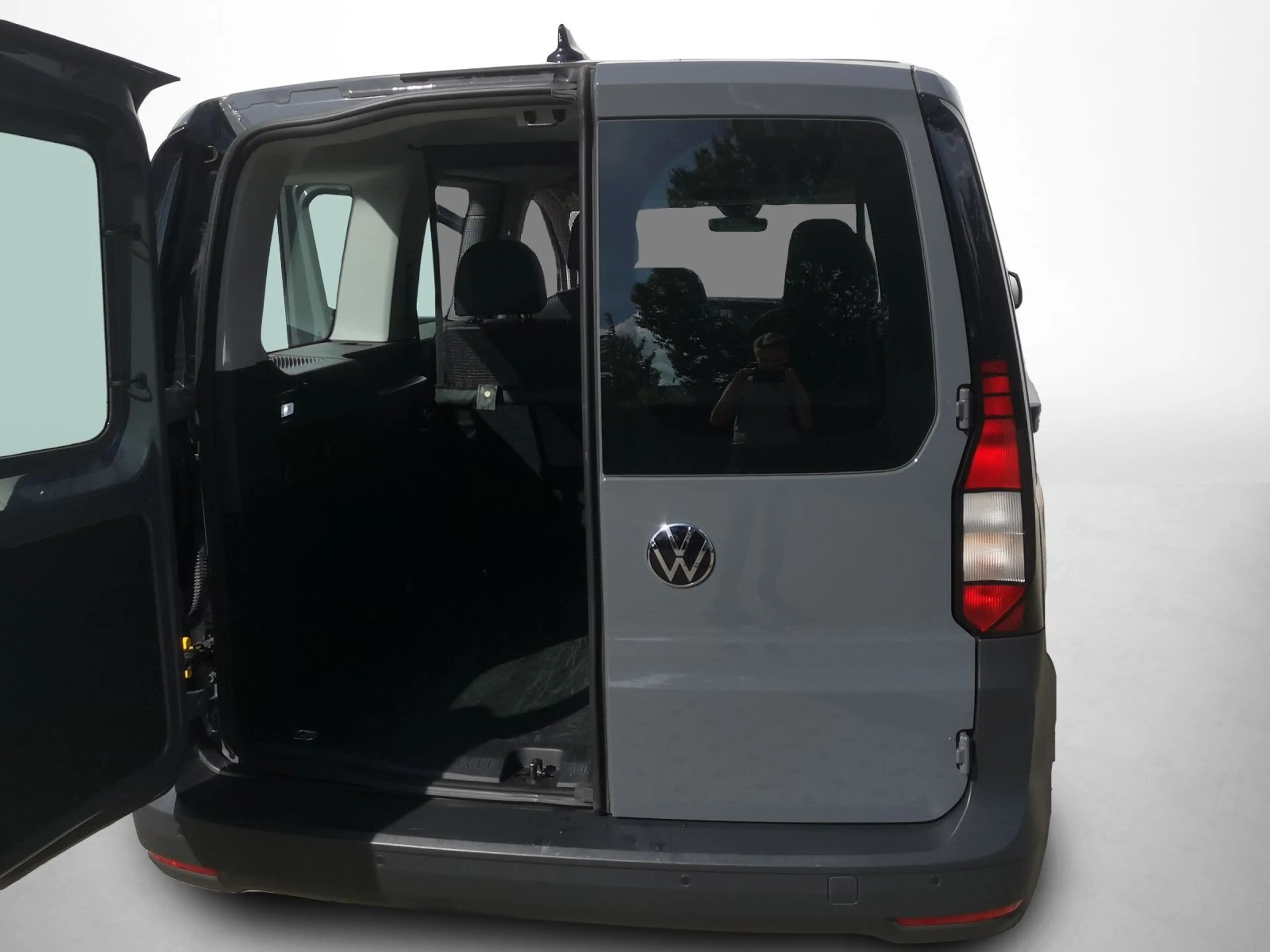 Volkswagen Caddy 1.5 TSI*NAVI*SHZ*KAM*STDHZG* — photo 12