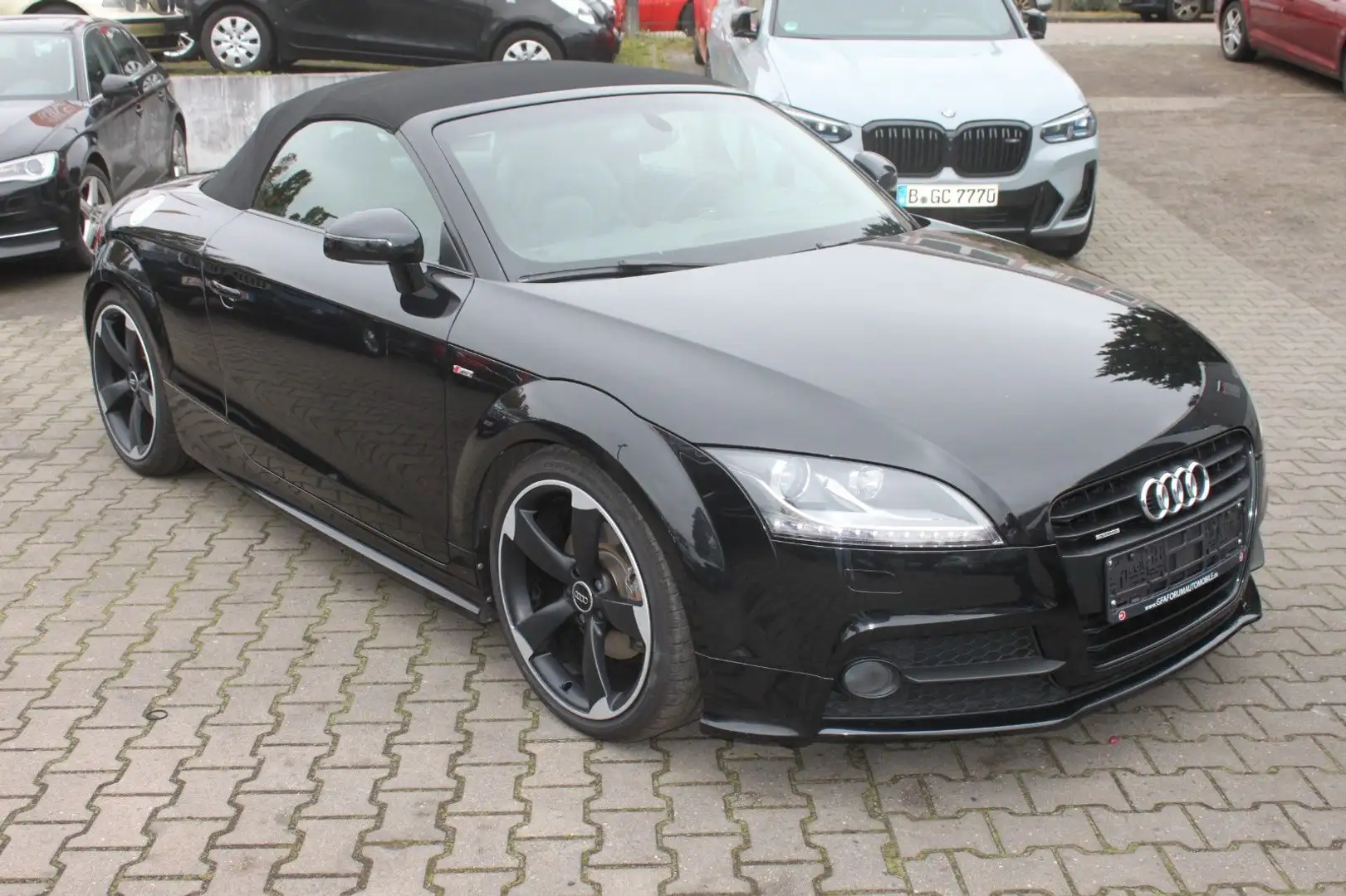 Audi TT Coupe/Roadster 2.0 TFSI quattro S-Line BOSE Schwarz - 2