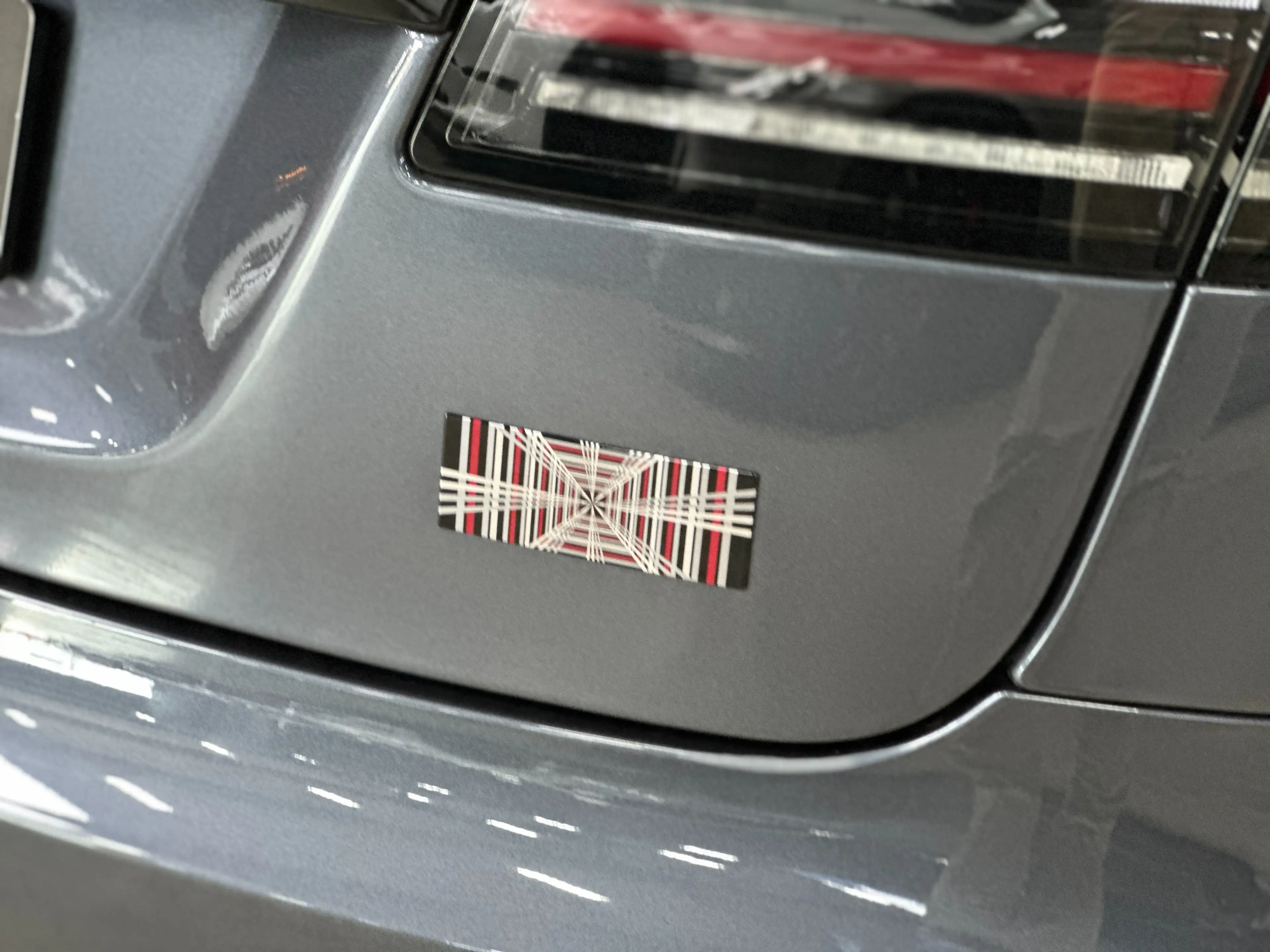 Tesla Model S PLAID - CARBON BRAKES - 21 WHEELS — photo 3