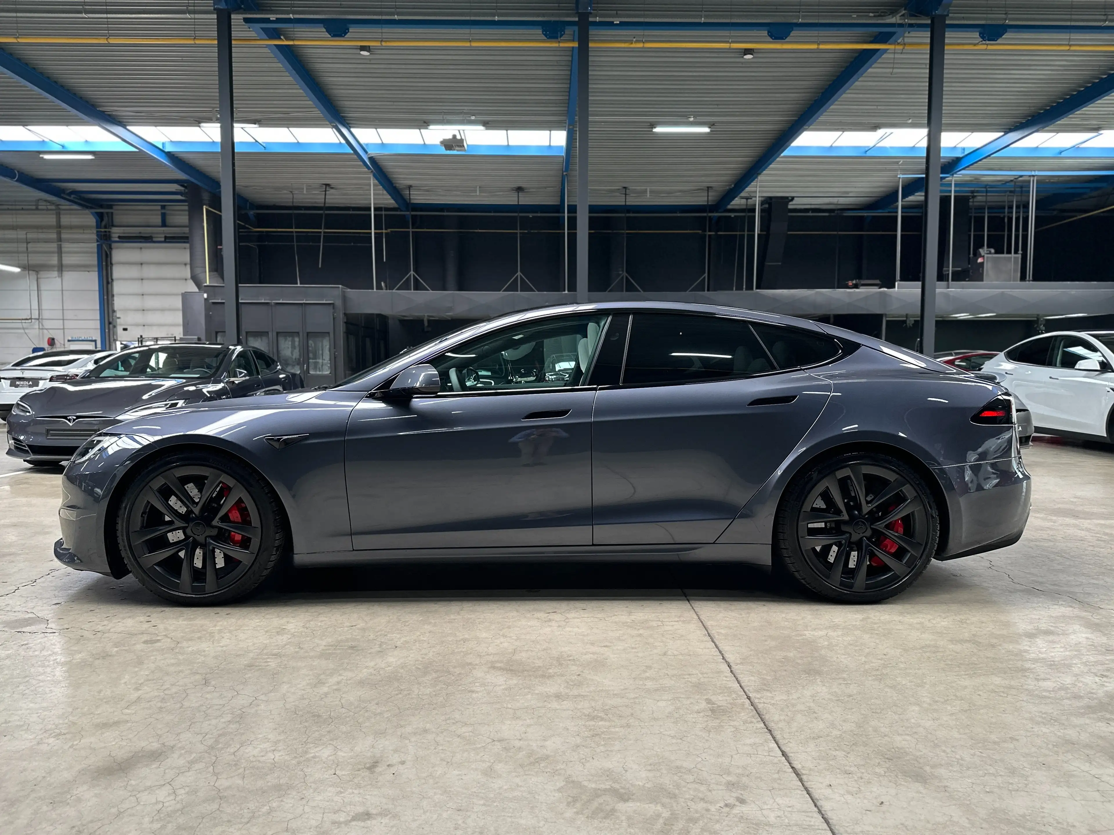 Tesla Model S PLAID - CARBON BRAKES - 21 WHEELS — photo 9