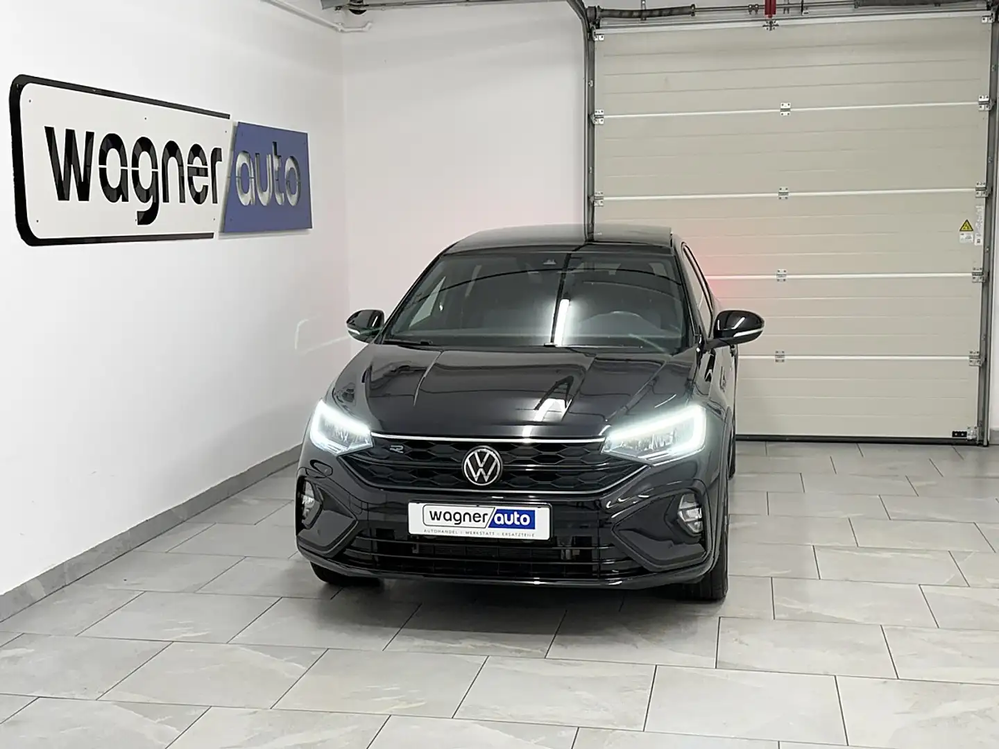 Volkswagen Taigo 1,5 TSI R-Line DSG Aut.LED/ACC/Navi/Panorama/RFK Schwarz - 1