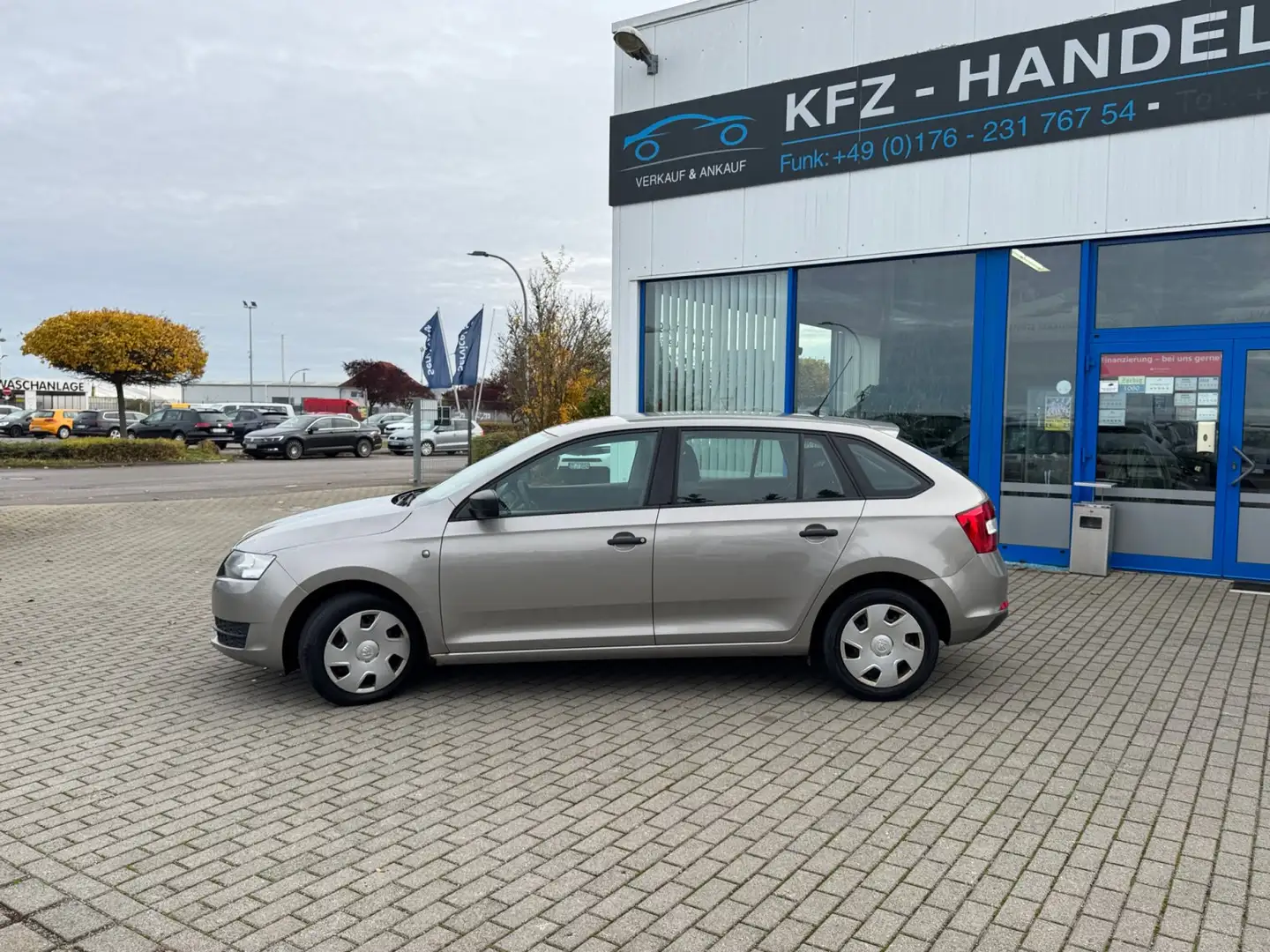 Skoda Rapid/Spaceback Rapid Spaceback 1.2 TSI Beige - 1