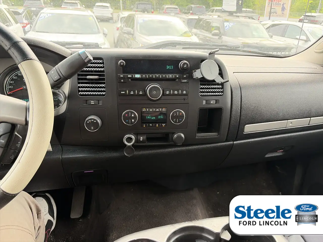 Chevrolet Silverado 1500 снимка Chevrolet Silverado 1500