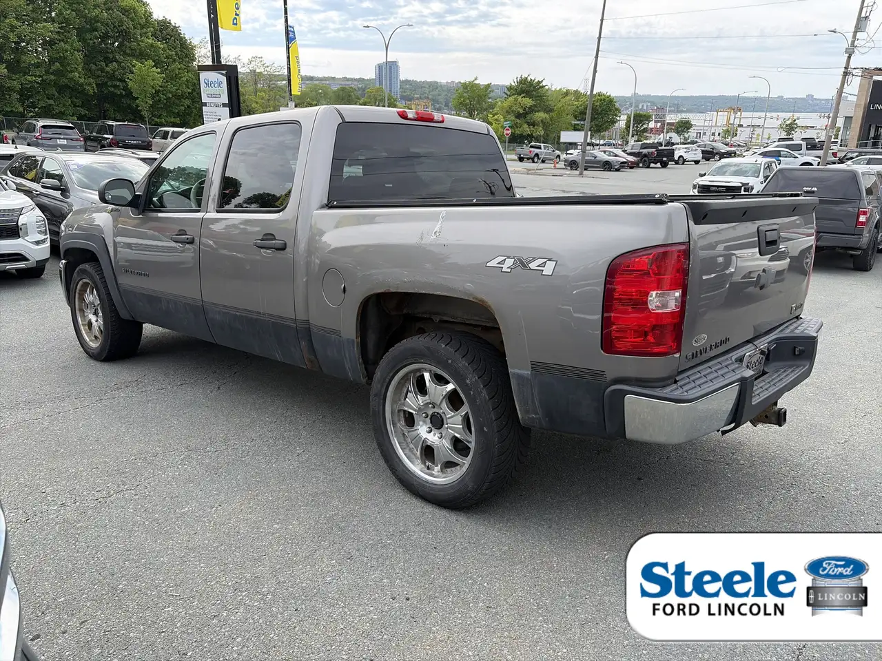 Chevrolet Silverado 1500 снимка Chevrolet Silverado 1500