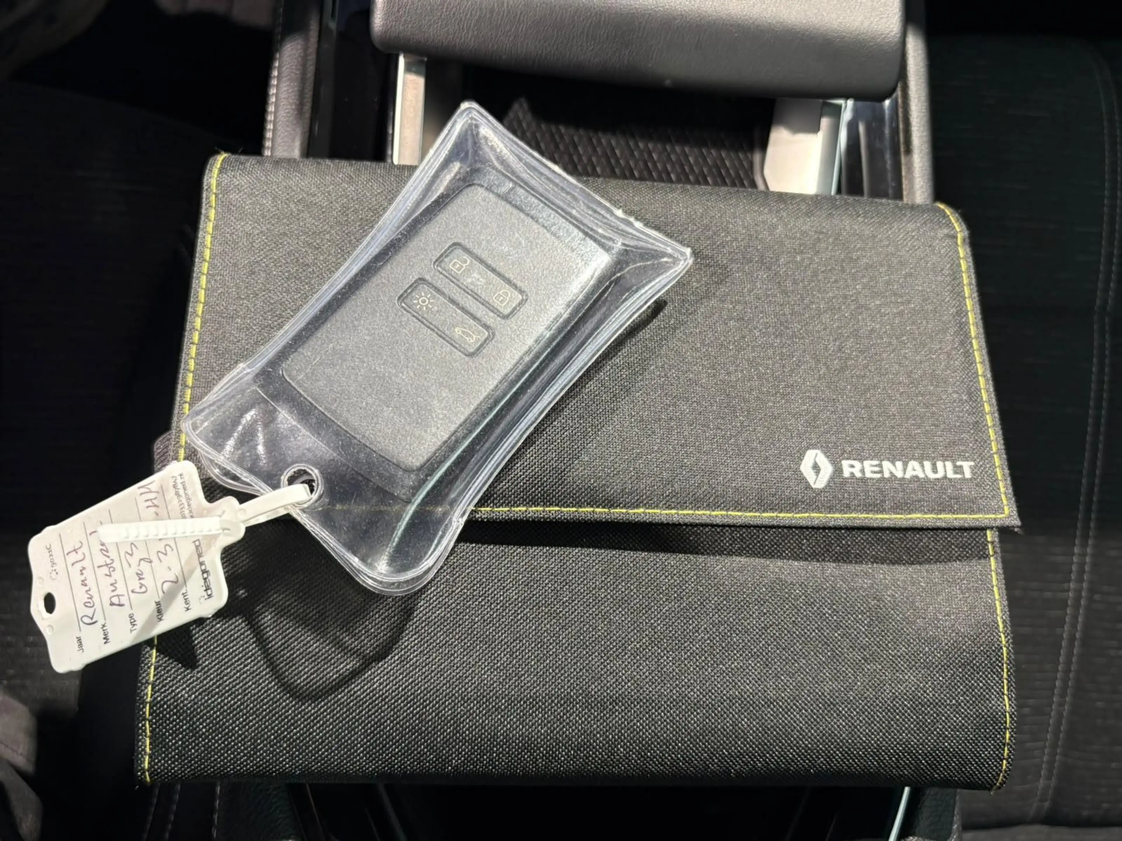 Renault Austral 1.3 mild hybrid 160 X-Tronic techno | Panoramadak — photo 13
