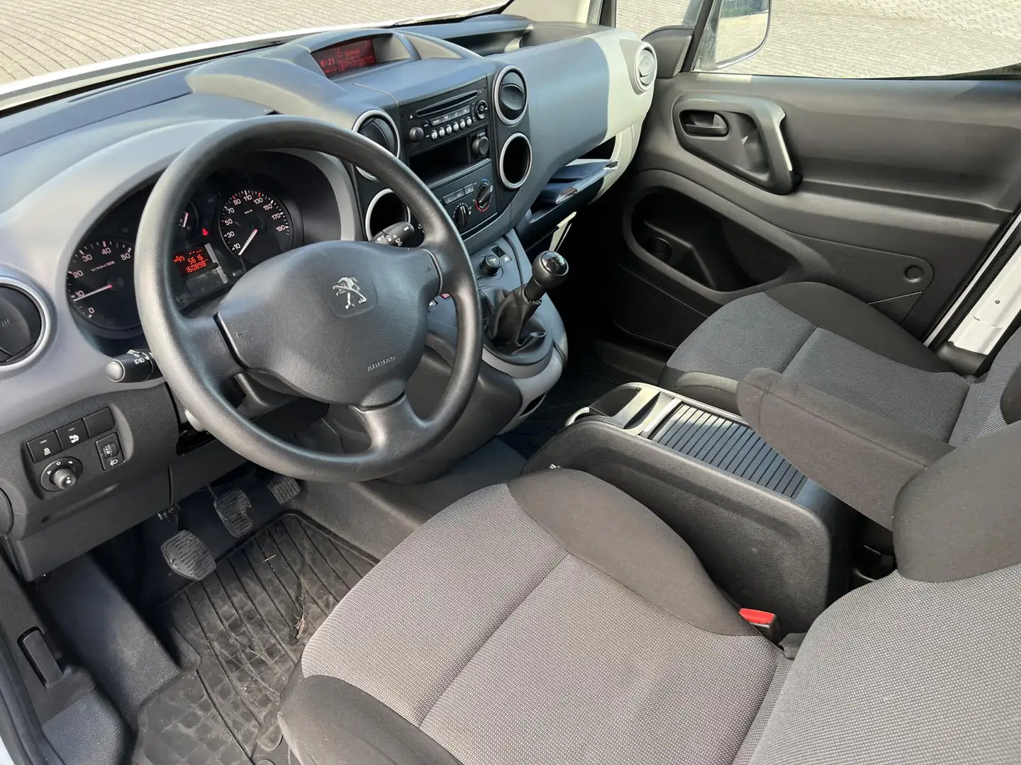 Peugeot Partner 1.6HDI *AIRCO*CRUISE*PDC*TEL*SCHUIFD.*NW. D.RIEM* Wit - 2