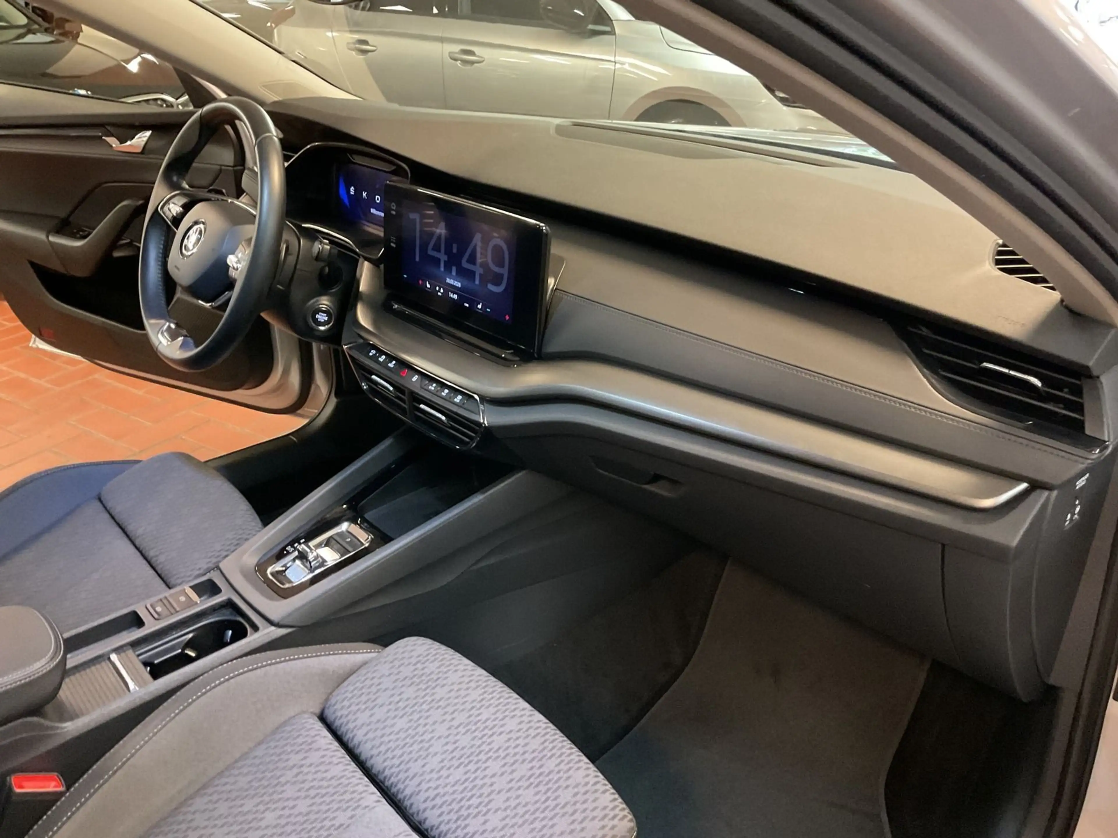 Skoda Octavia Combi 2.0 TDI LED,PDC,Navi — photo 15