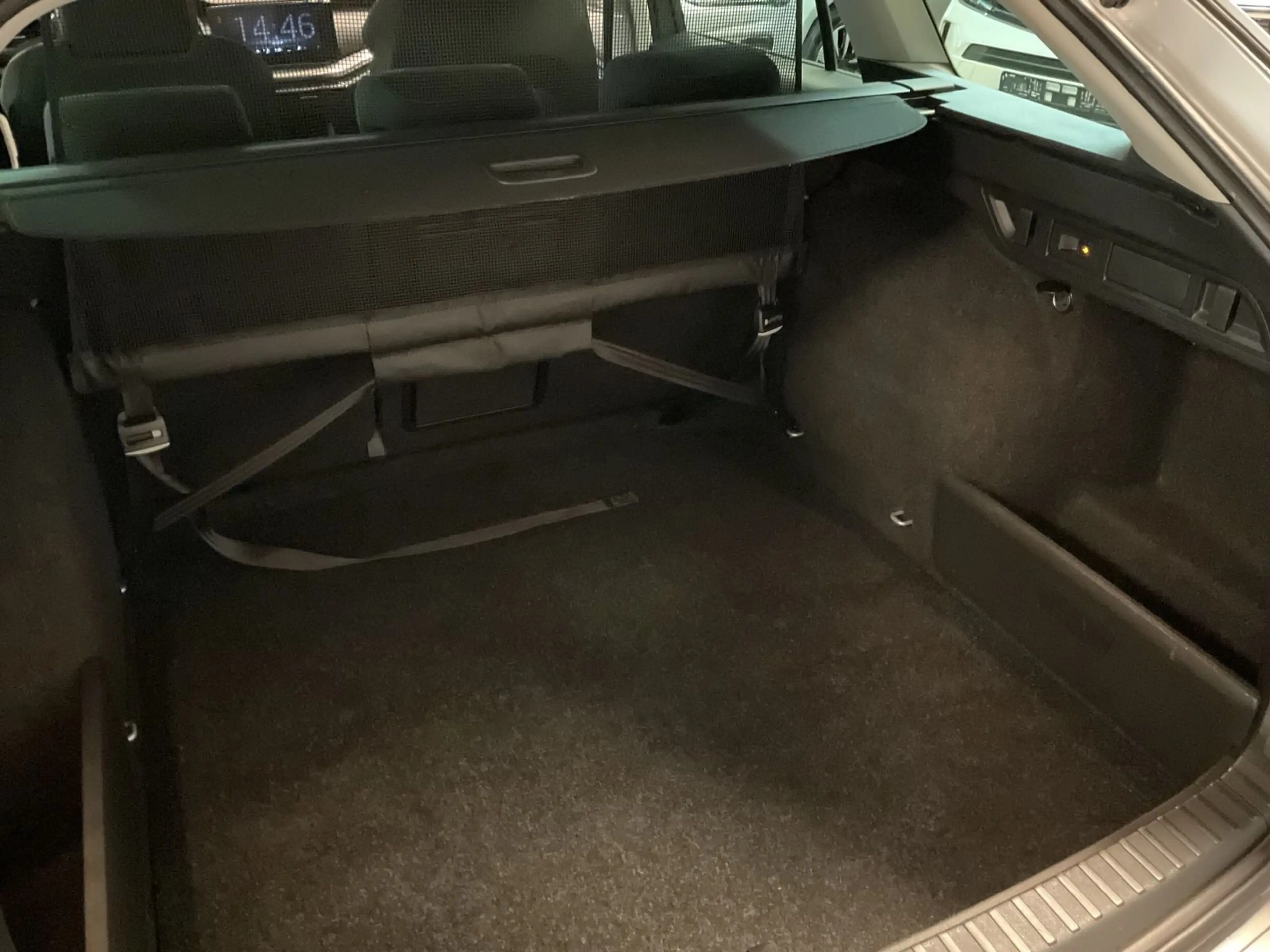 Skoda Octavia Combi 2.0 TDI LED,PDC,Navi — photo 7