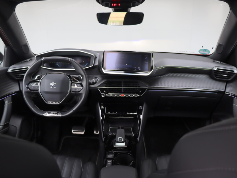 Peugeot 2008 1.2 PureTech GT 156pk | Pano-dak | Leder | Massage — photo 2