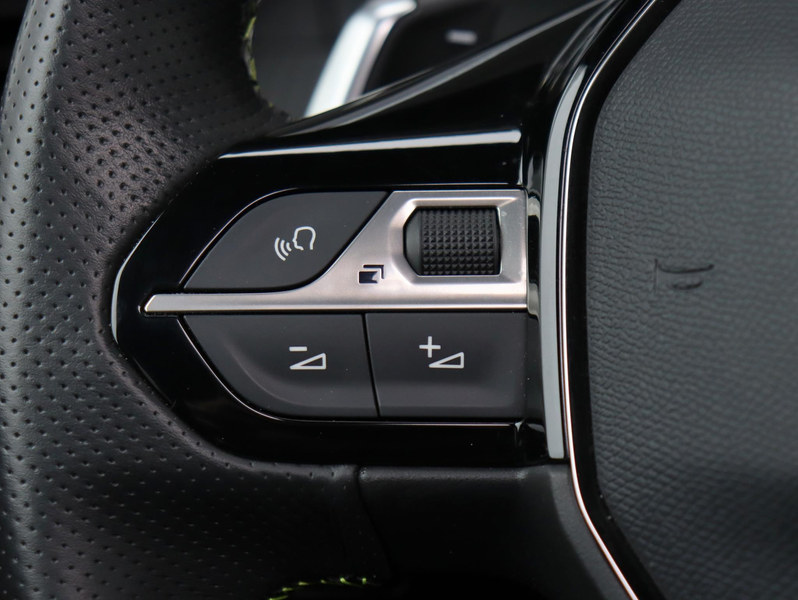 Peugeot 2008 1.2 PureTech GT 156pk | Pano-dak | Leder | Massage — photo 11