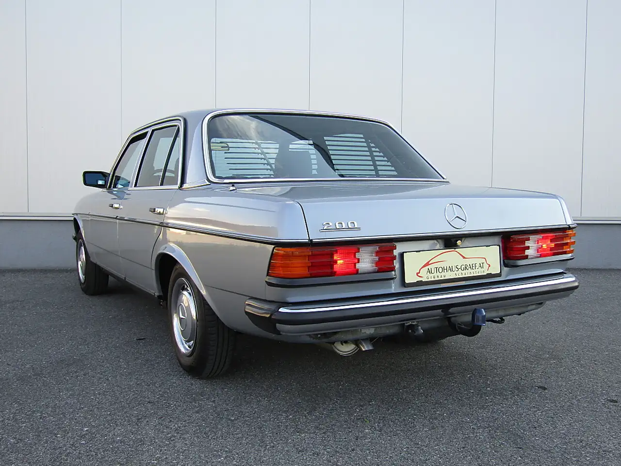 Mercedes-Benz 200 W123, foto 3