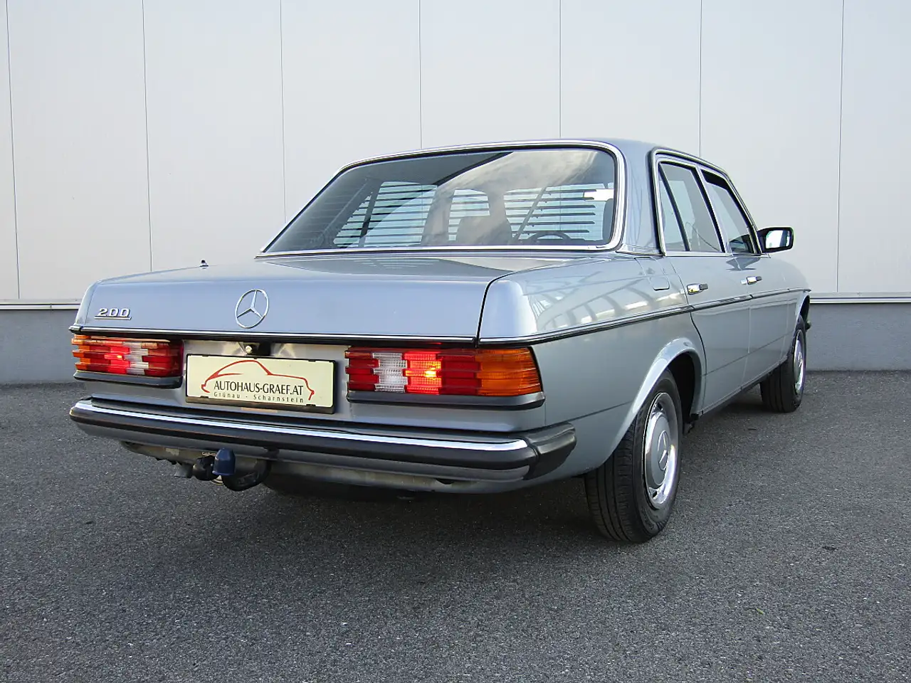 Mercedes-Benz 200 W123, foto 4