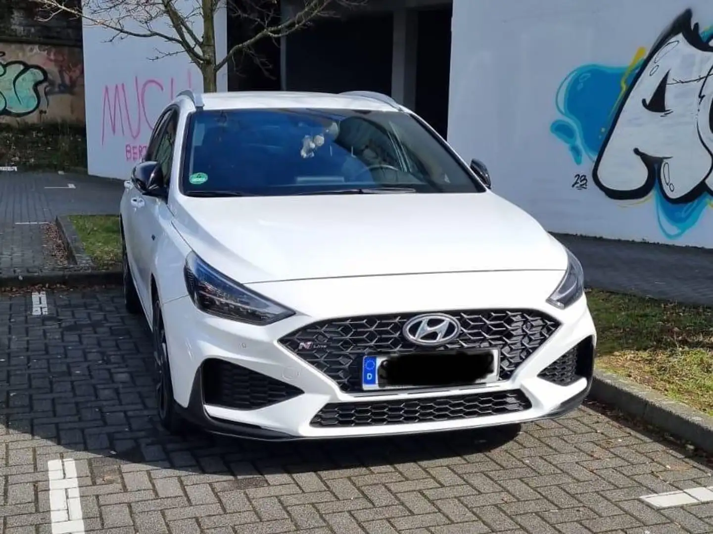 Hyundai i30 i30 Kombi 1.6 CRDI N-Line Weiß - 1