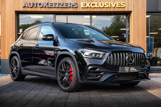 Mercedes-Benz GLA 45 AMG S 4MATIC+ Mercedes-Benz GLA 45 S AMG 4MATIC+ Panod