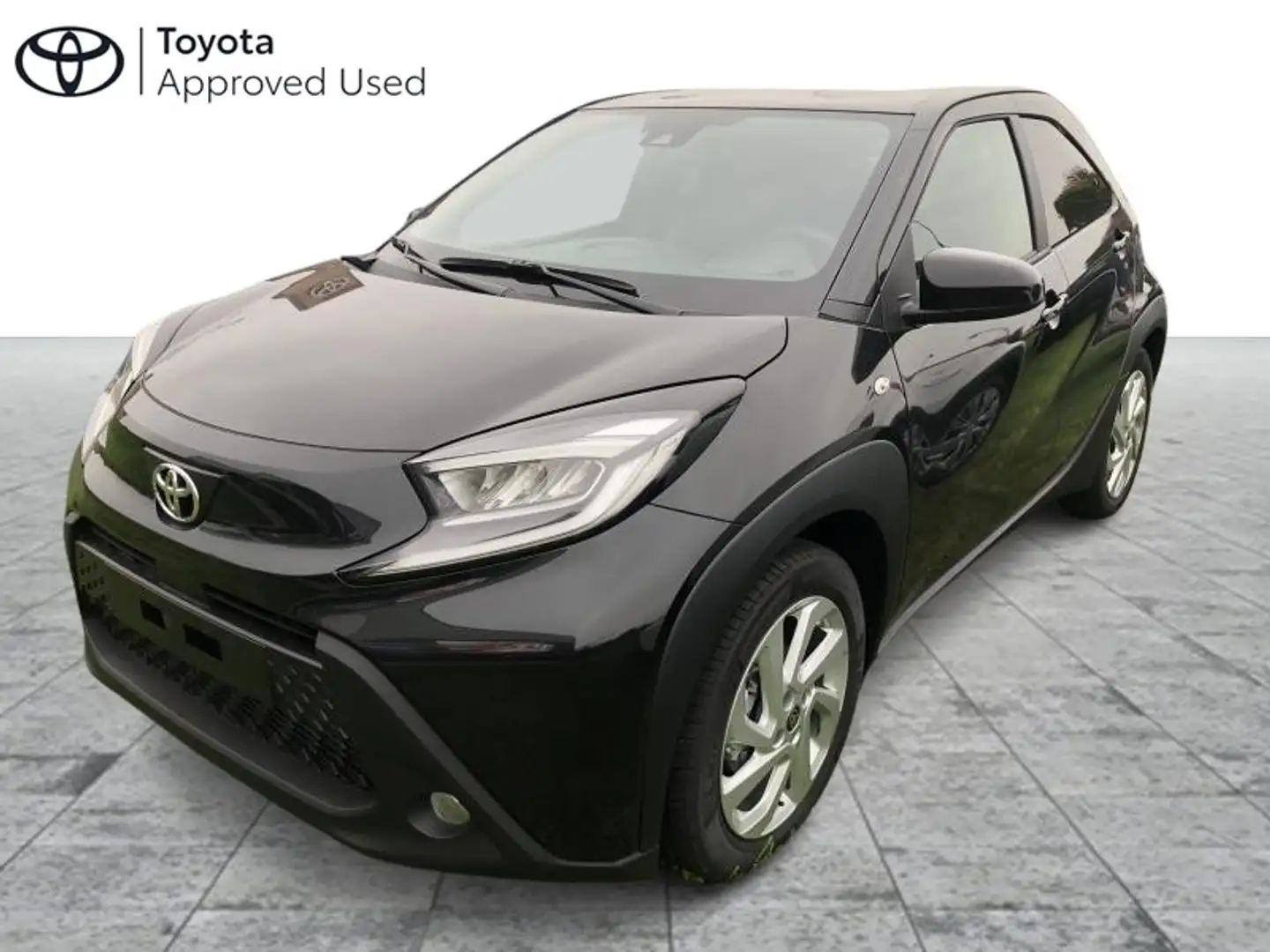 Toyota Aygo X Active Zwart - 1