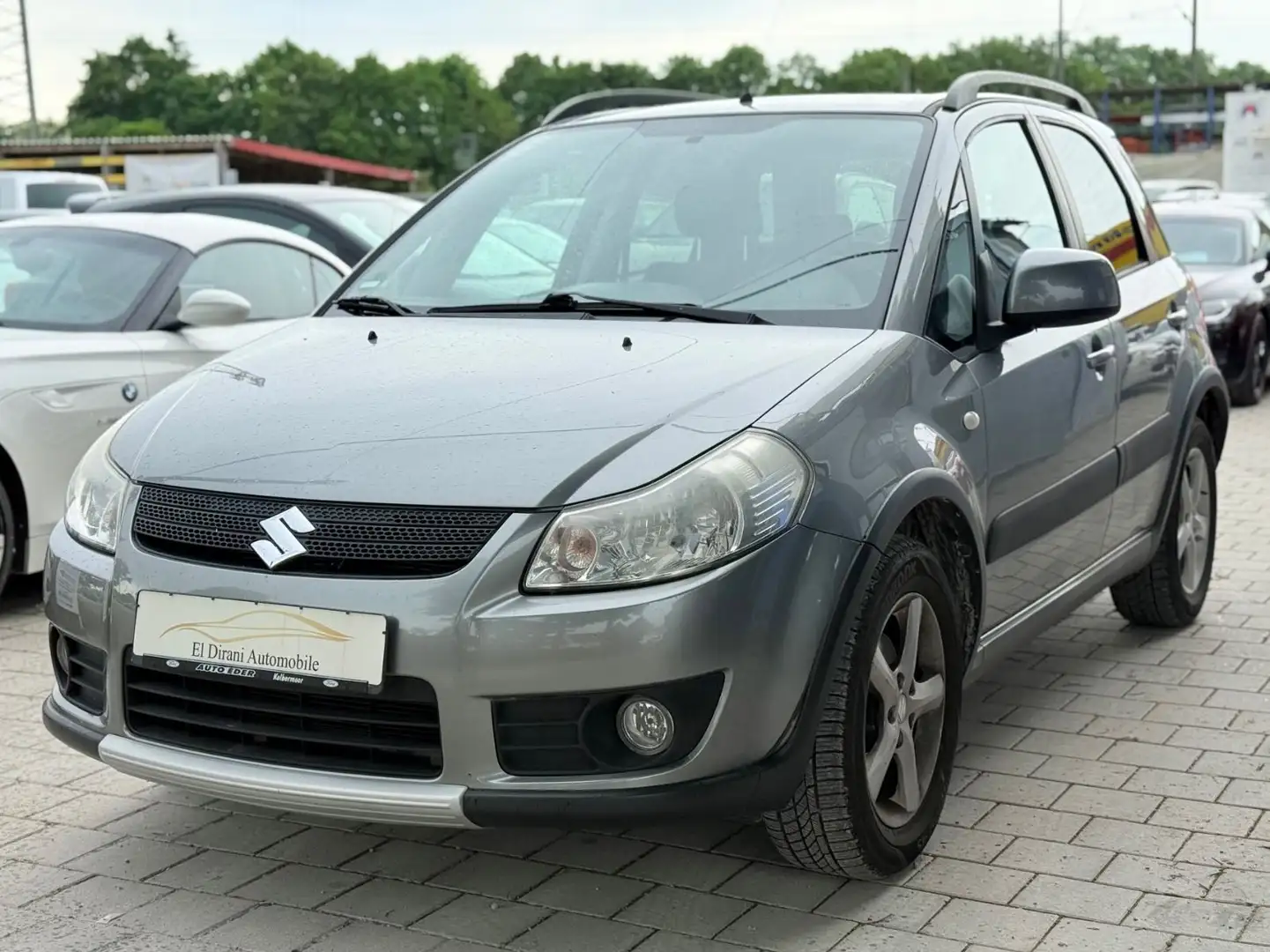 Suzuki SX4 1.6 Comfort Keyless/AHK/Klimaaut./Allwetter Gris - 1