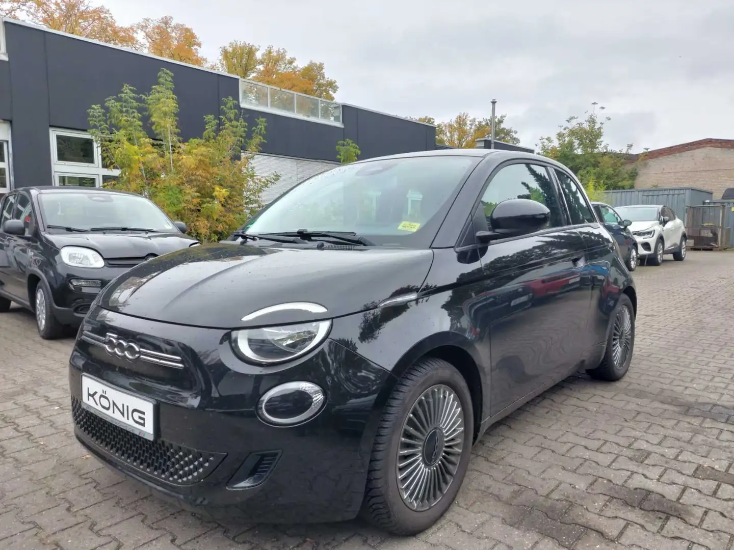Fiat 500e Icon MY22 42kWh KLIMA PDC CARPLAY Schwarz - 1