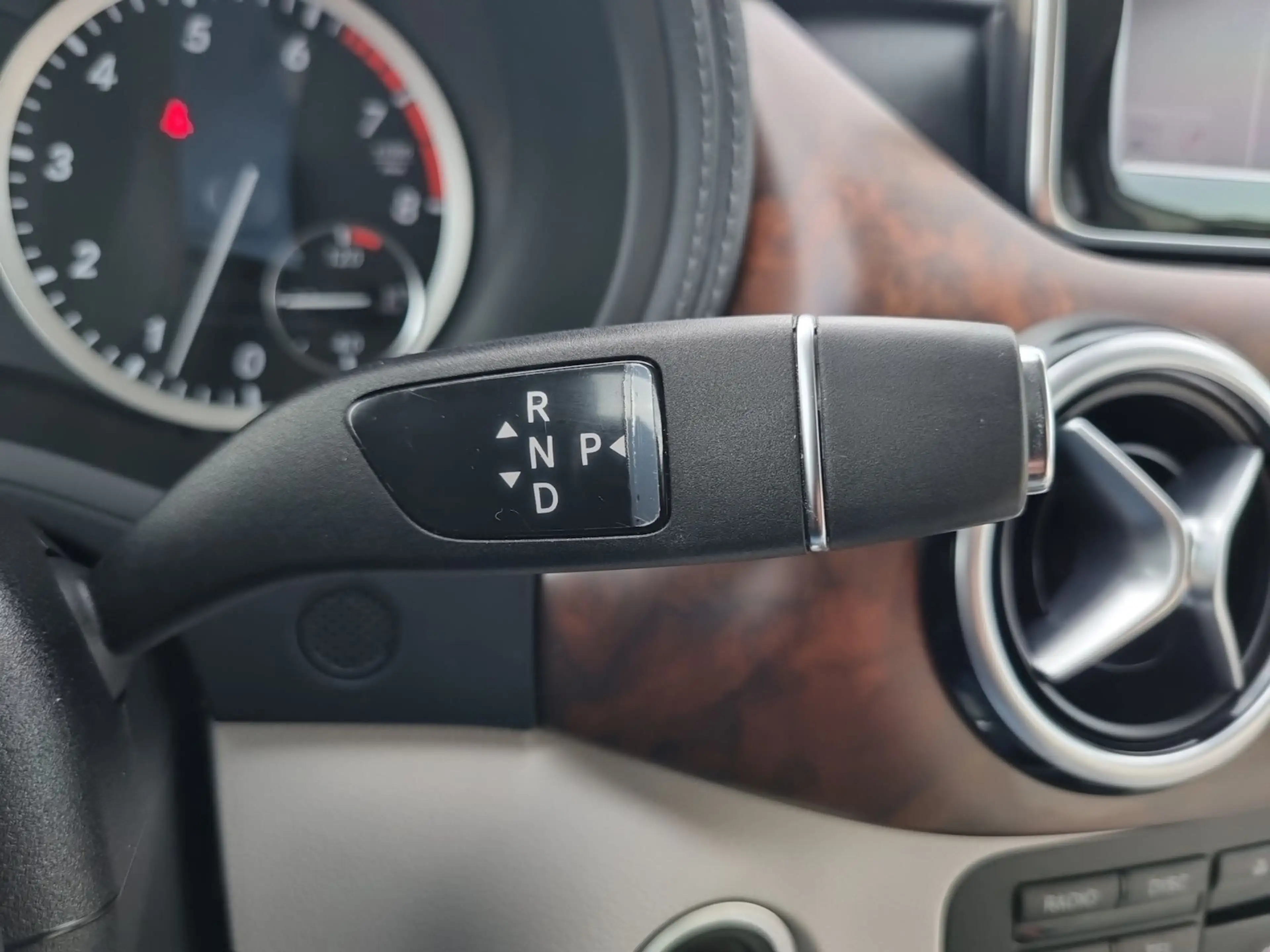 Mercedes-Benz B 200 Automatik BiXenon*Leder*Navi*Kamera*Tempomat — photo 9
