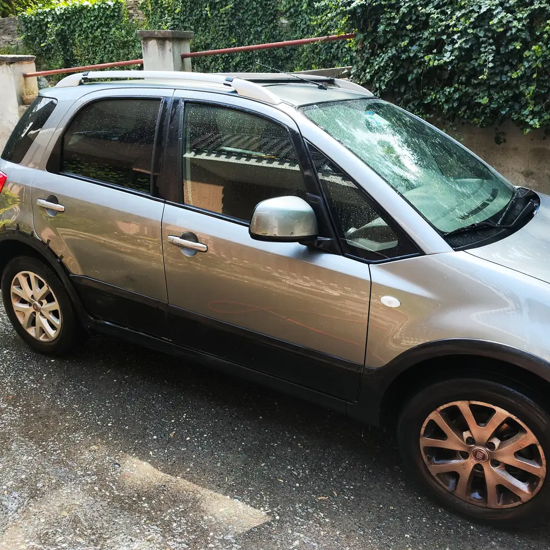 Fiat Sedici Sedici 2.0 mjt Dynamic 4x4 135cv Gris - 2