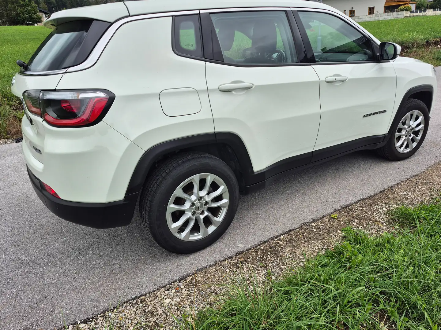 Jeep Compass Compass 1,6 MultiJet FWD 6MT Longitude Longitude Weiß - 2