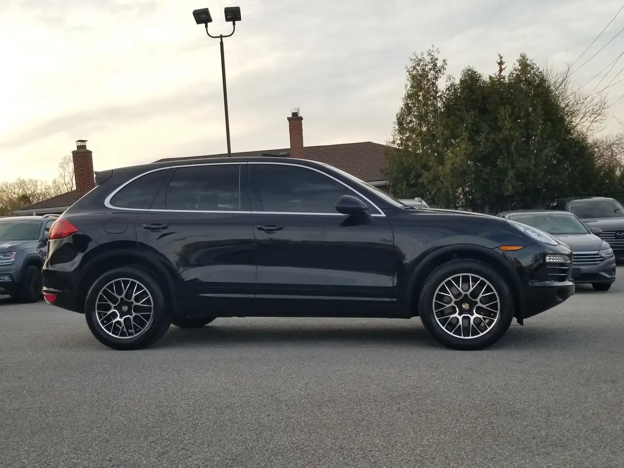 Porsche Cayenne снимка Porsche Cayenne