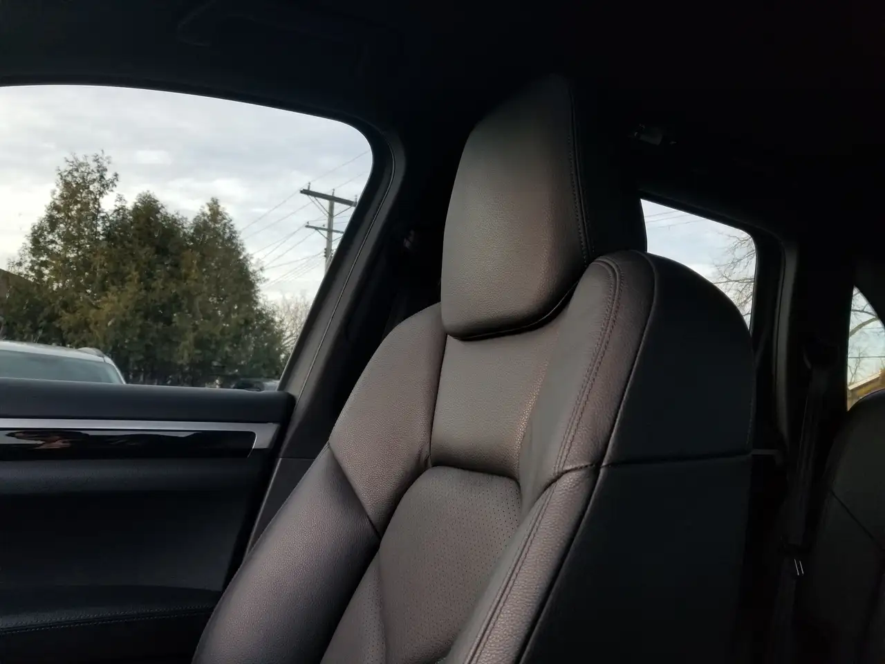 Porsche Cayenne снимка Porsche Cayenne