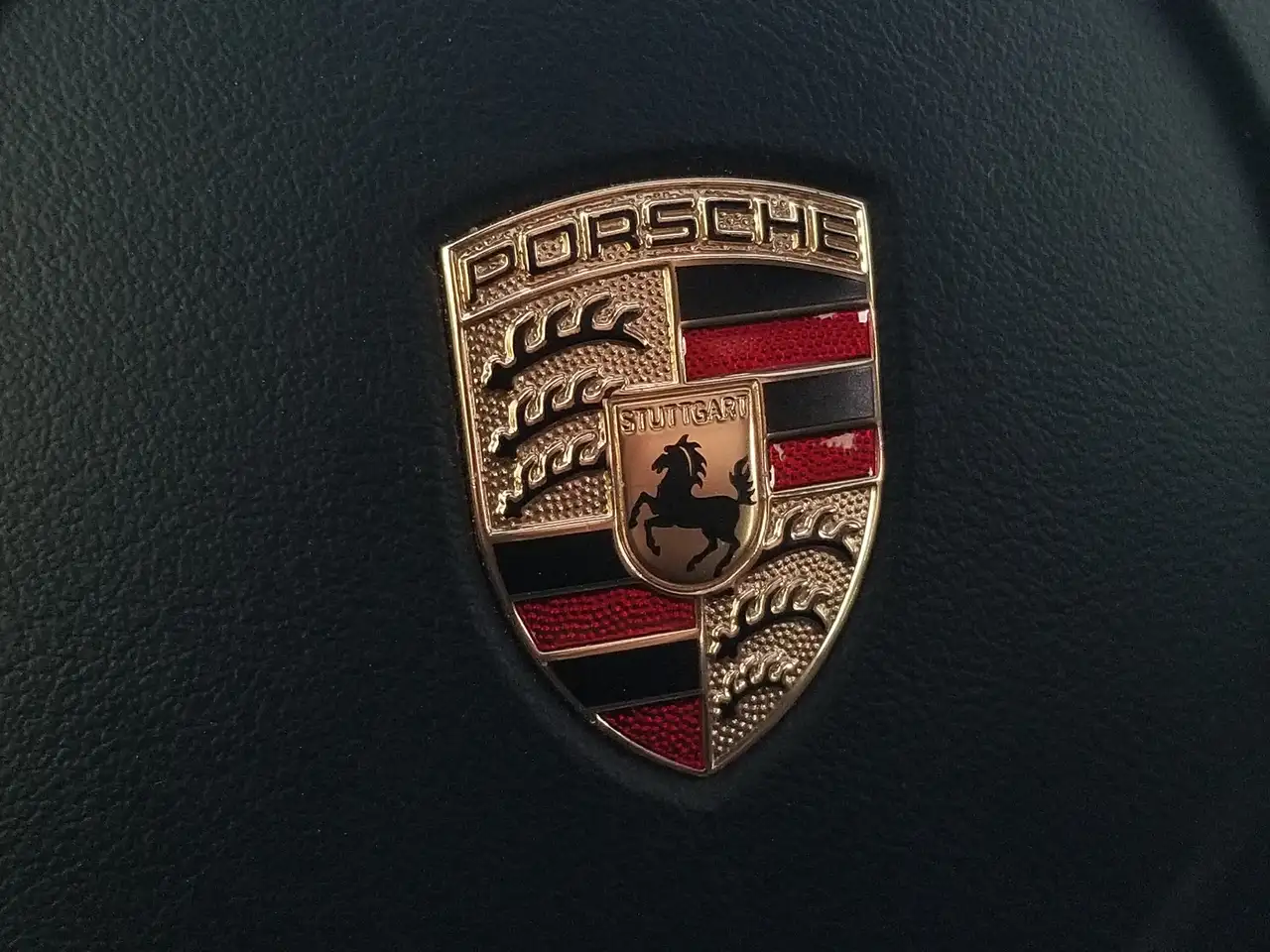 Porsche Cayenne снимка Porsche Cayenne