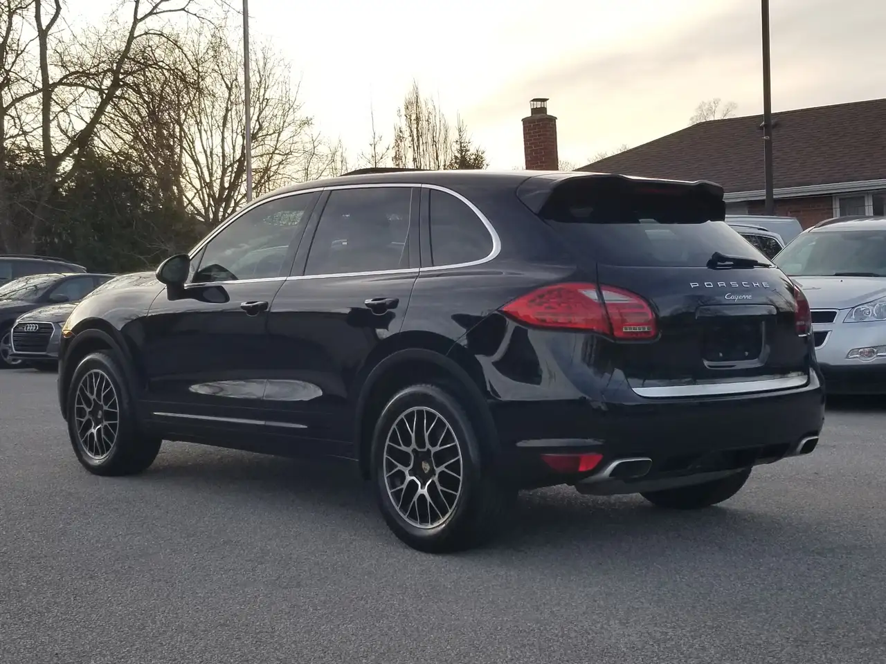 Porsche Cayenne снимка Porsche Cayenne