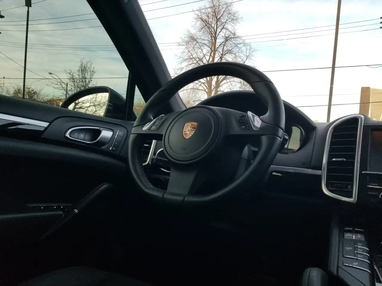 Porsche Cayenne снимка Porsche Cayenne