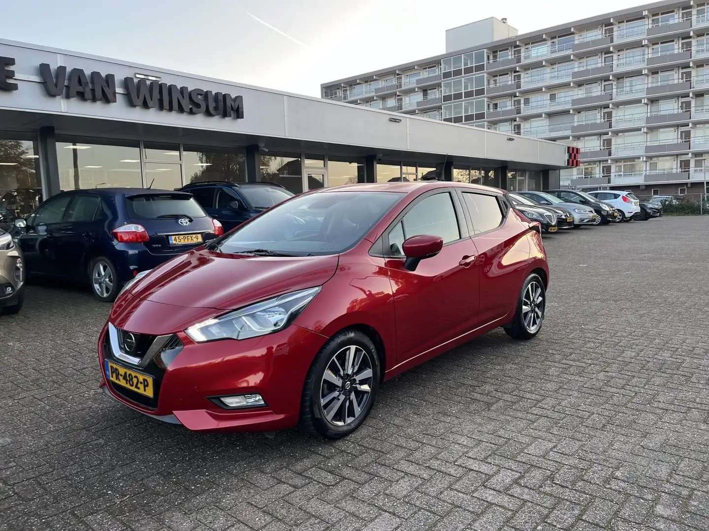 Nissan Micra 0.9 IG-T N-Connecta Navi Cruise Lmv Afn.trekhaak N Rood - 1